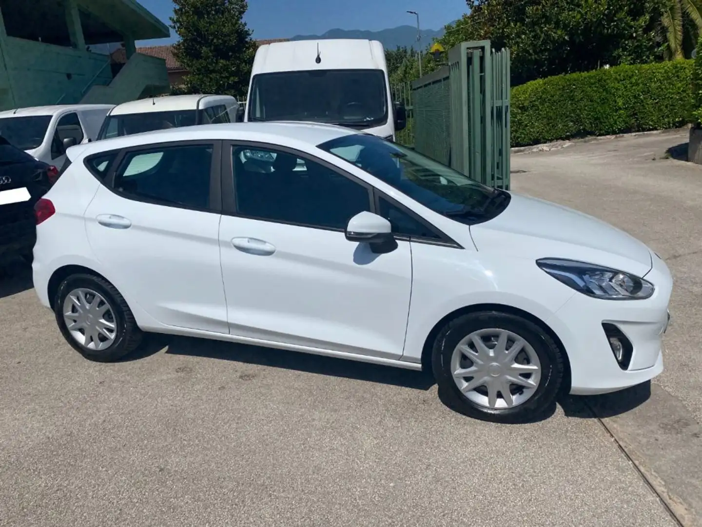 Ford Fiesta 1.5 EcoBlue 5 porte Business CARPLAY Bianco - 2