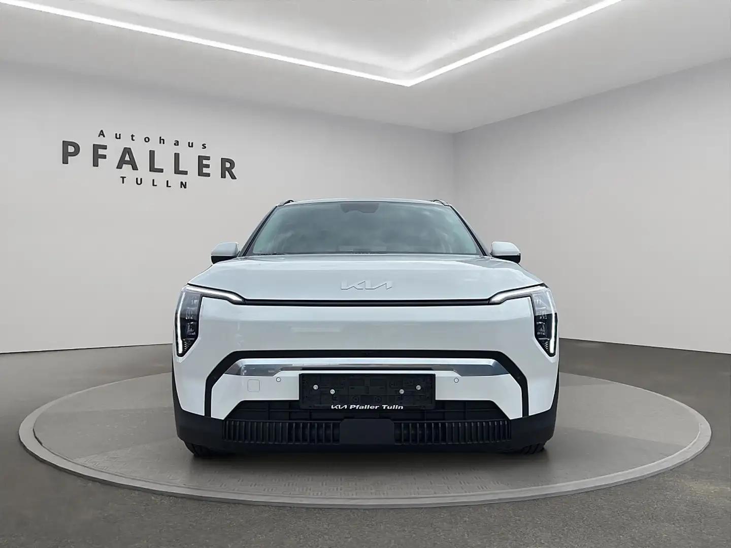 Kia EV3 FWD 81,4kWh Long Range Earth plus Weiß - 2