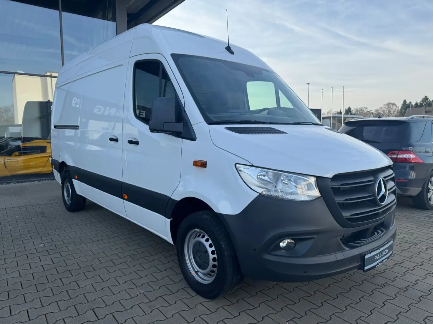 Mercedes-Benz Sprinter 317 Cdi Aut. L2H2 MBUX 360°AHK 3,5T Blanc - 2