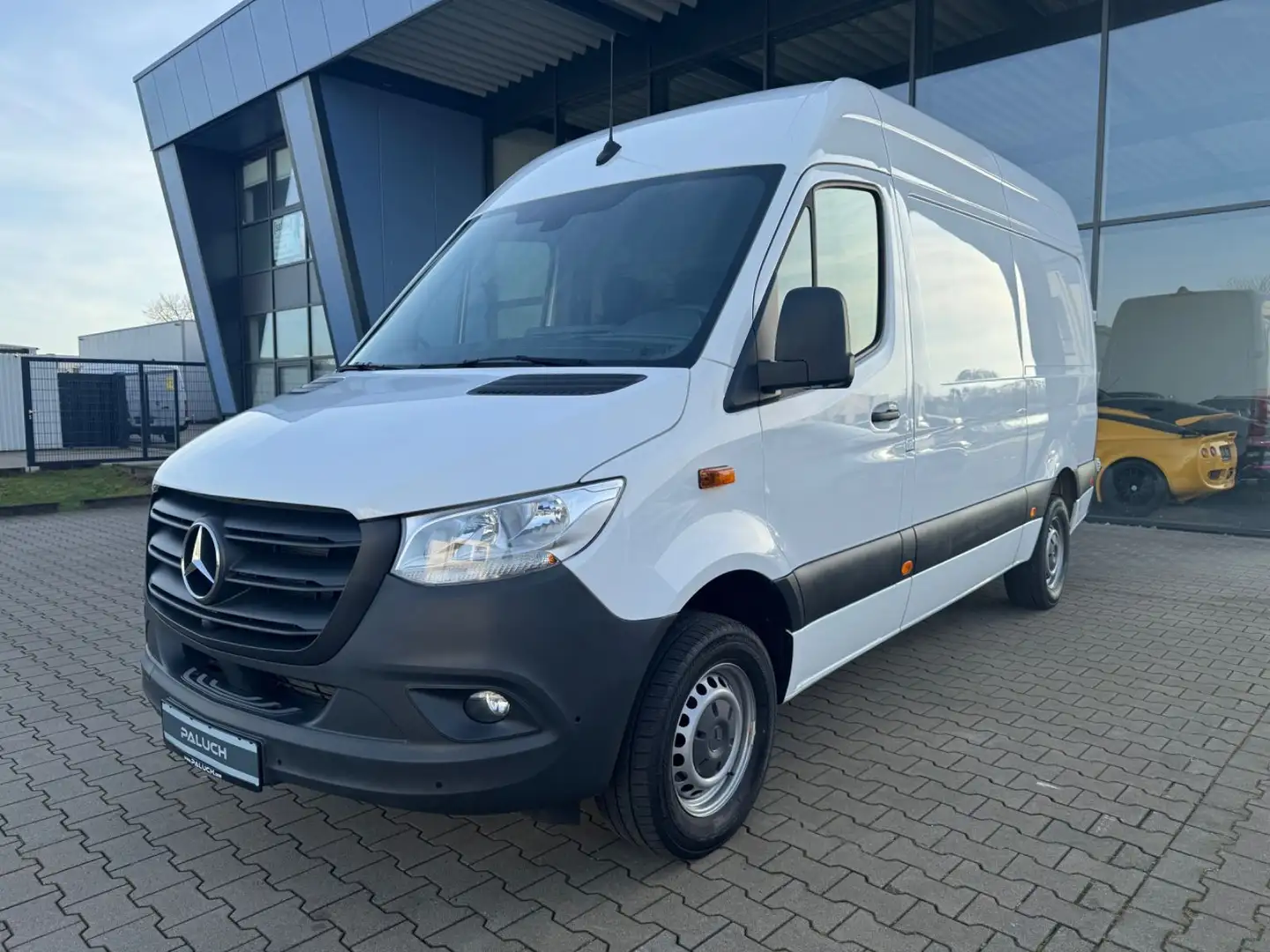 Mercedes-Benz Sprinter 317 Cdi Aut. L2H2 MBUX 360°AHK 3,5T Blanc - 1