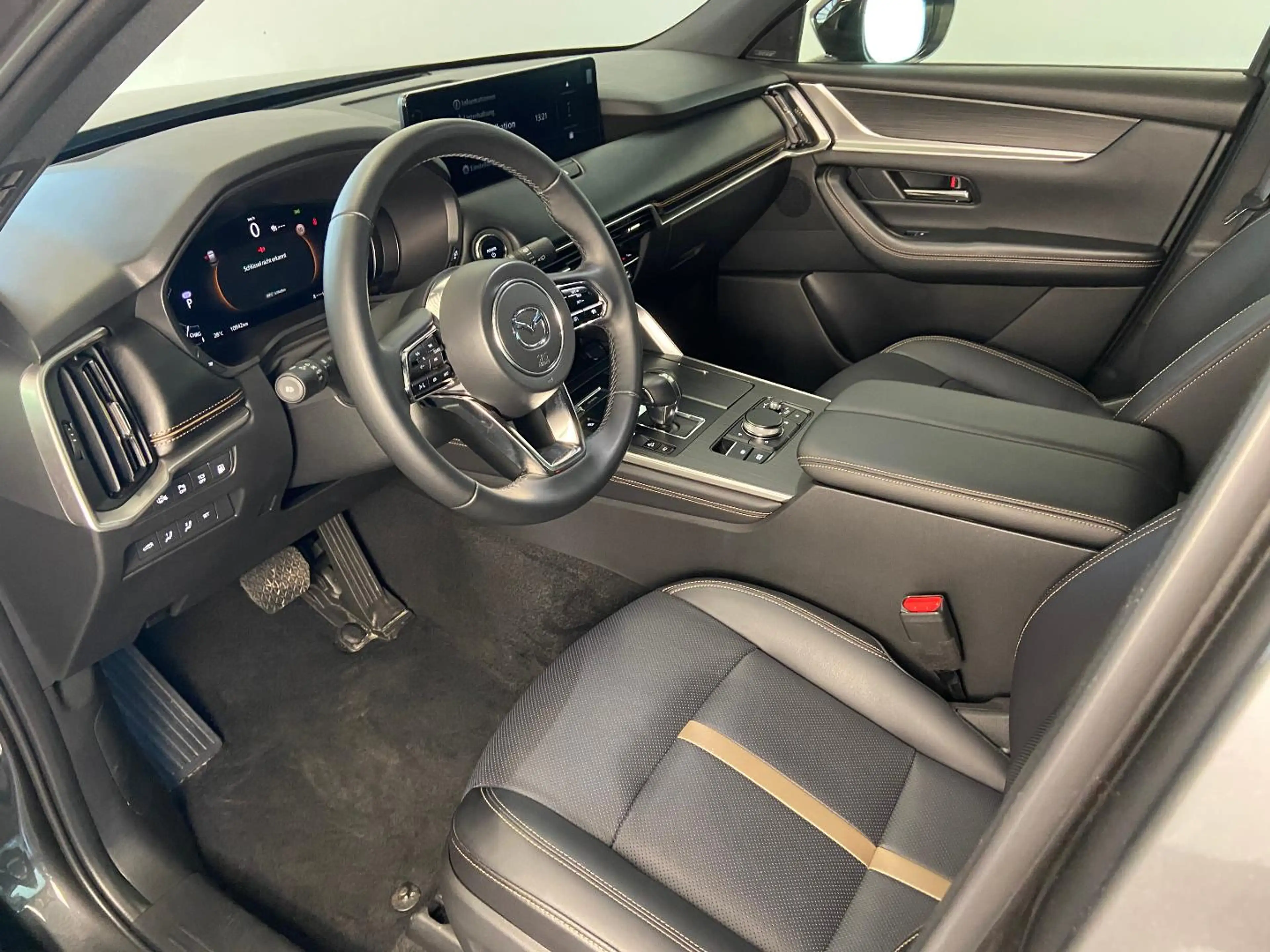 Mazda CX-60 Homura Plus Hybrid AWD — photo 9