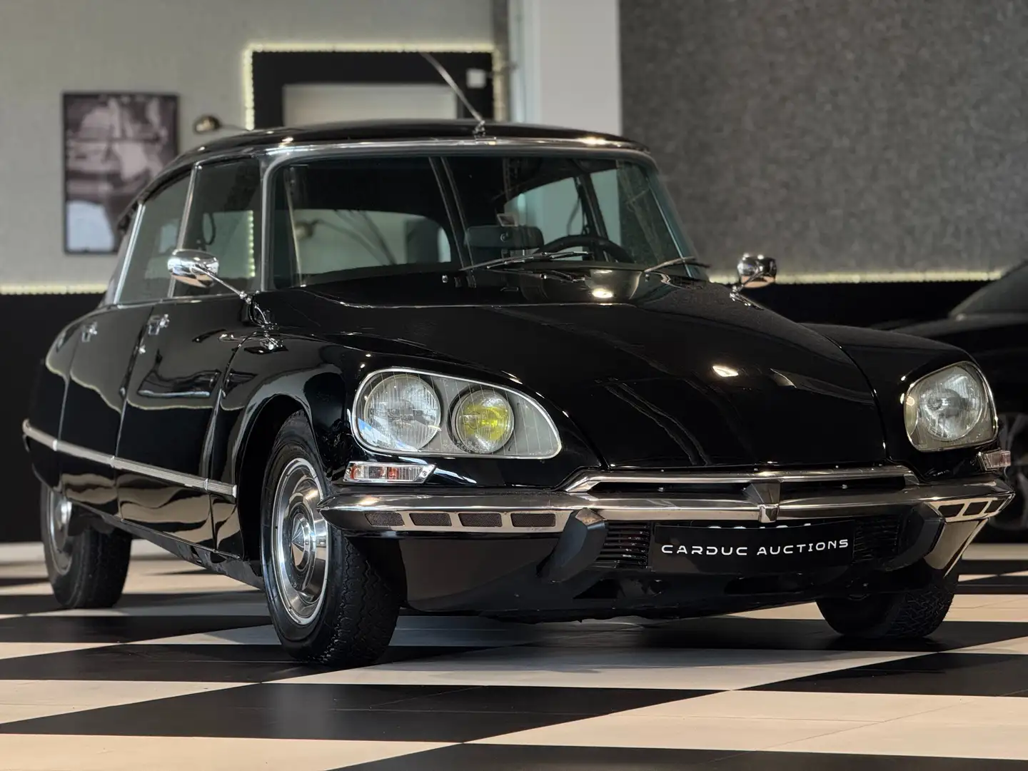 Oldtimer Citroen DS23 Pallas Schwarz - 1