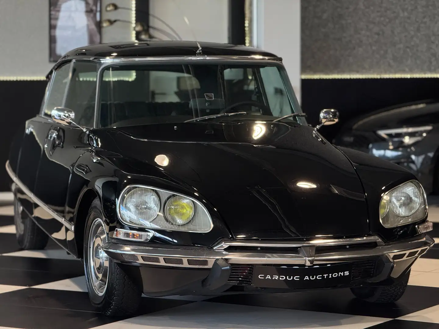 Oldtimer Citroen DS23 Pallas Schwarz - 2