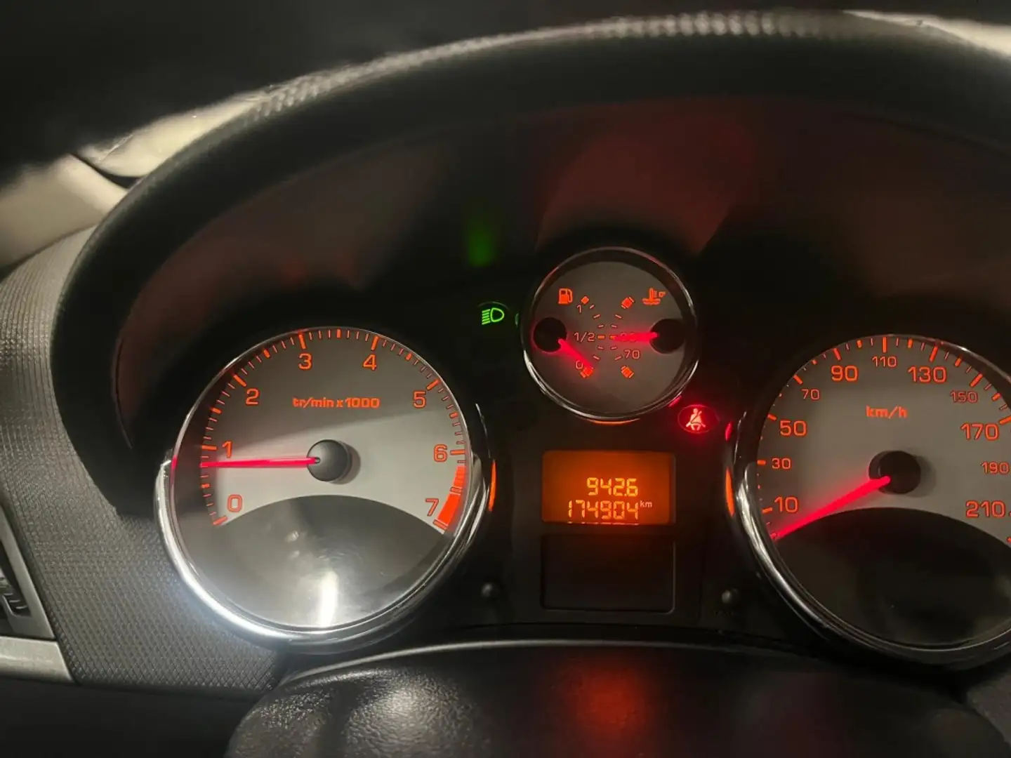 Peugeot 207 1.4 VTi 16v Envy Grijs - 2