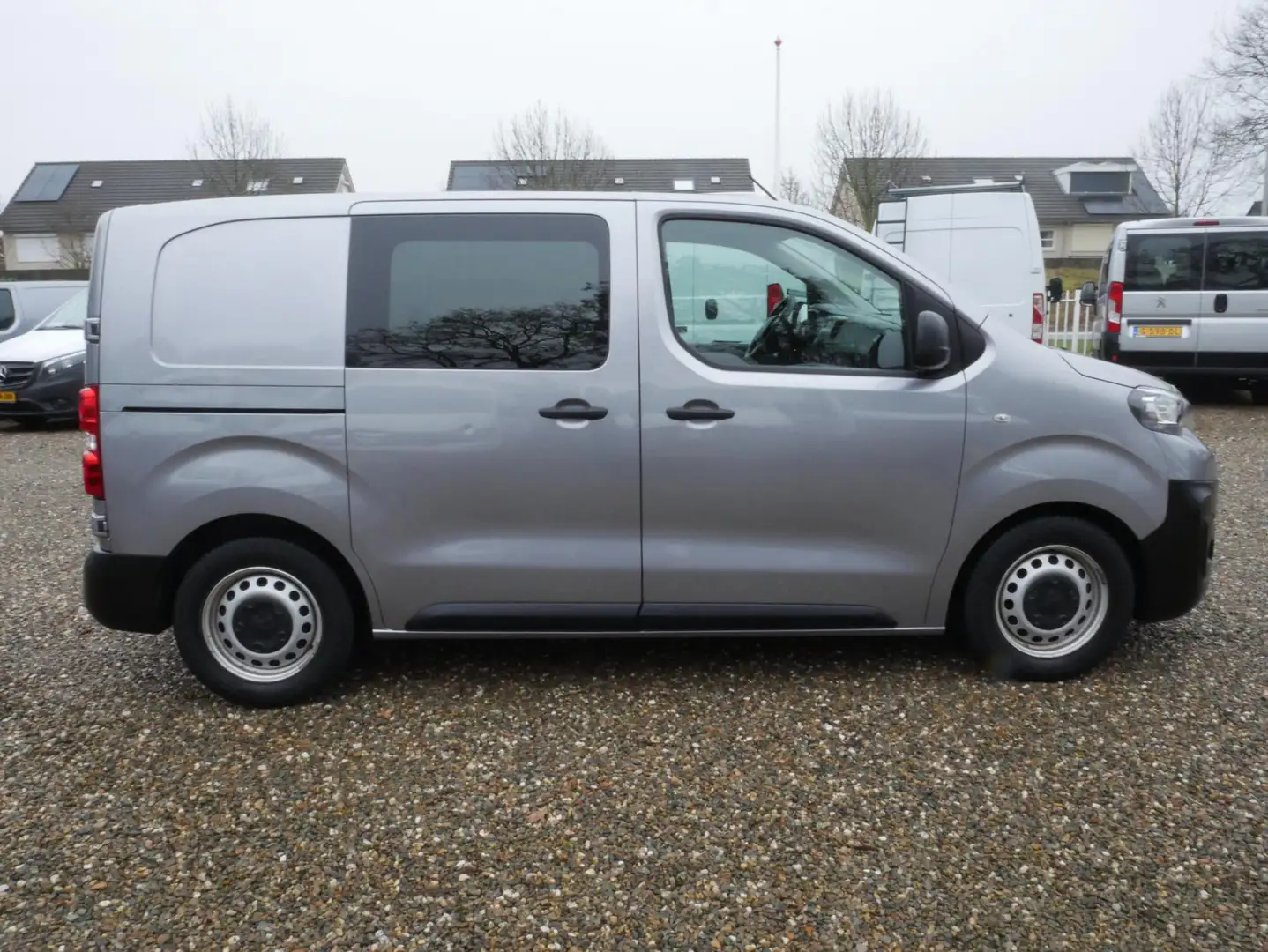 Peugeot e-Expert Compact Pro 50 kWh, Airco Gris - 2