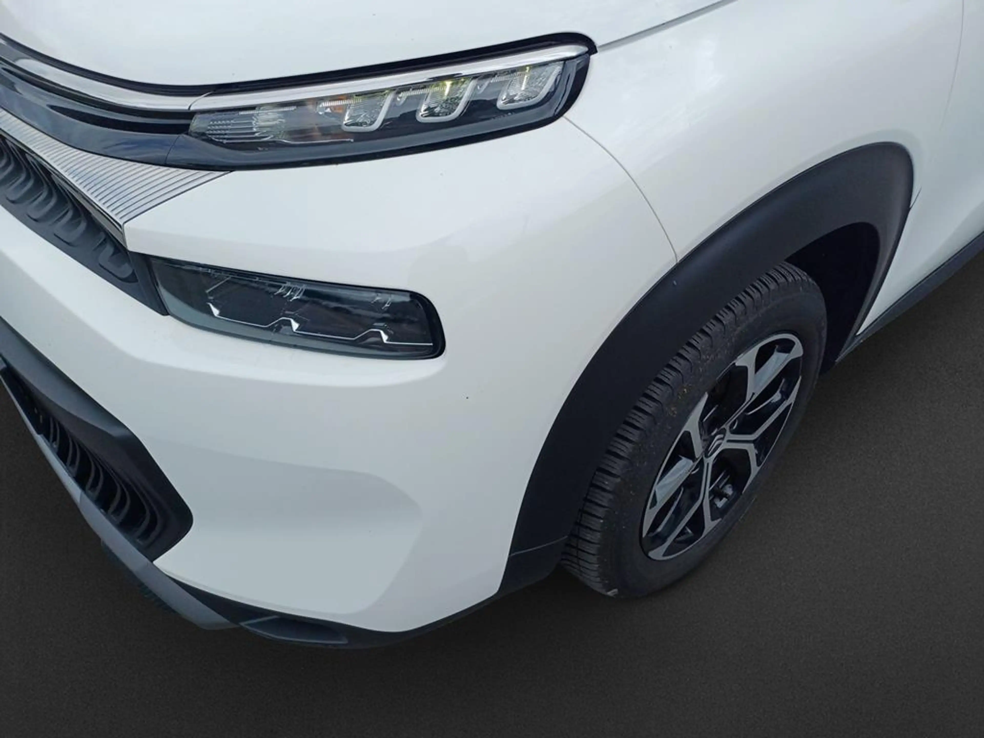 Citroen C3 Aircross PureTech 110 S&S Shine — photo 8