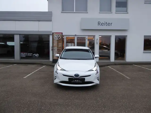 Toyota Prius 1,8 VVT-i Hybrid Lounge