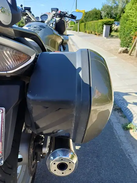 Yamaha FJR 1300 - foto 8