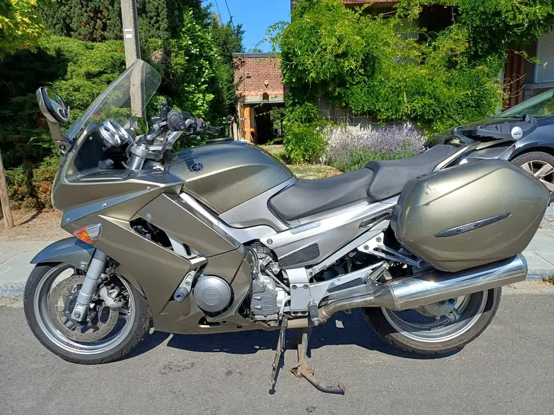 Yamaha FJR 1300 - foto 3