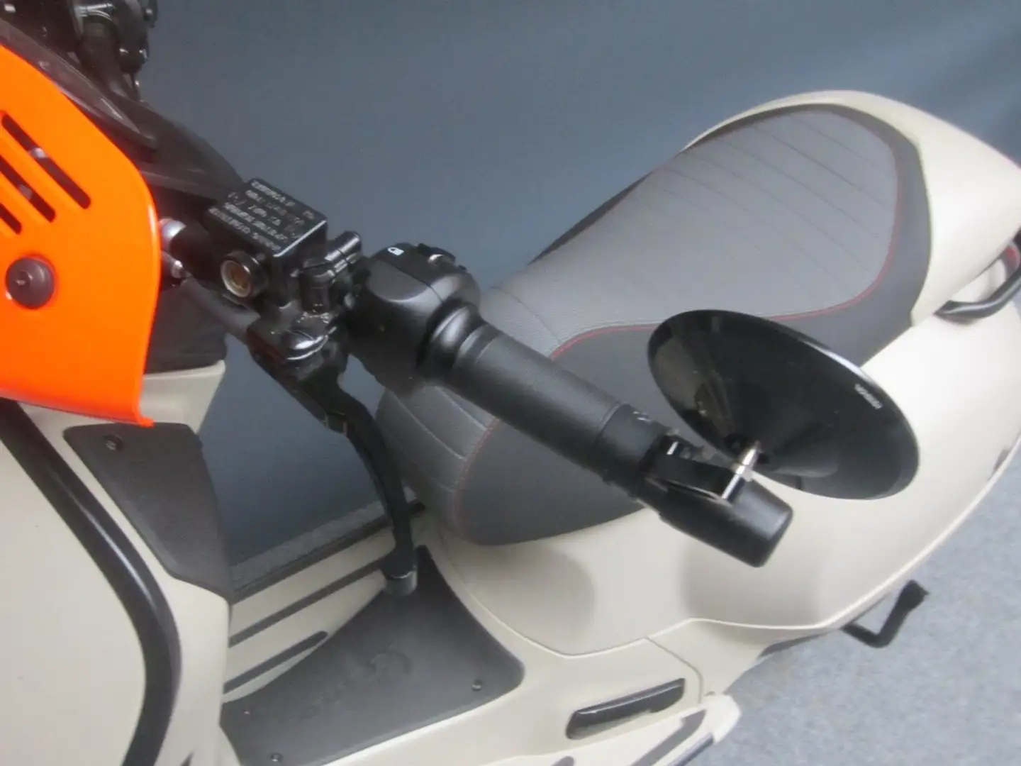 Vespa GTV 300 TOP EXTRAS !! - 2