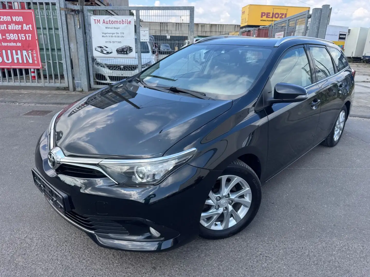 Toyota Auris Executive 1,6-l-D-4D Camera/Keyless/Navi Schwarz - 1