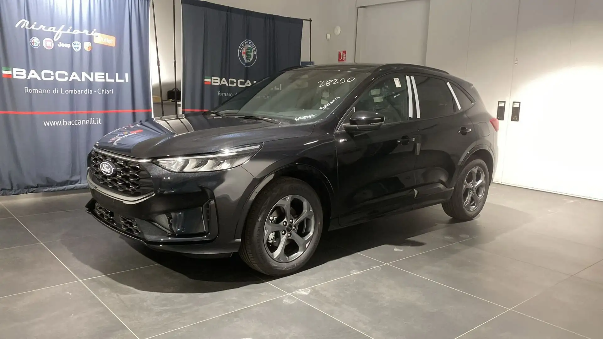 Ford Kuga 2.5 Full Hybrid 180 CV CVT 2WD ST-Line Schwarz - 1