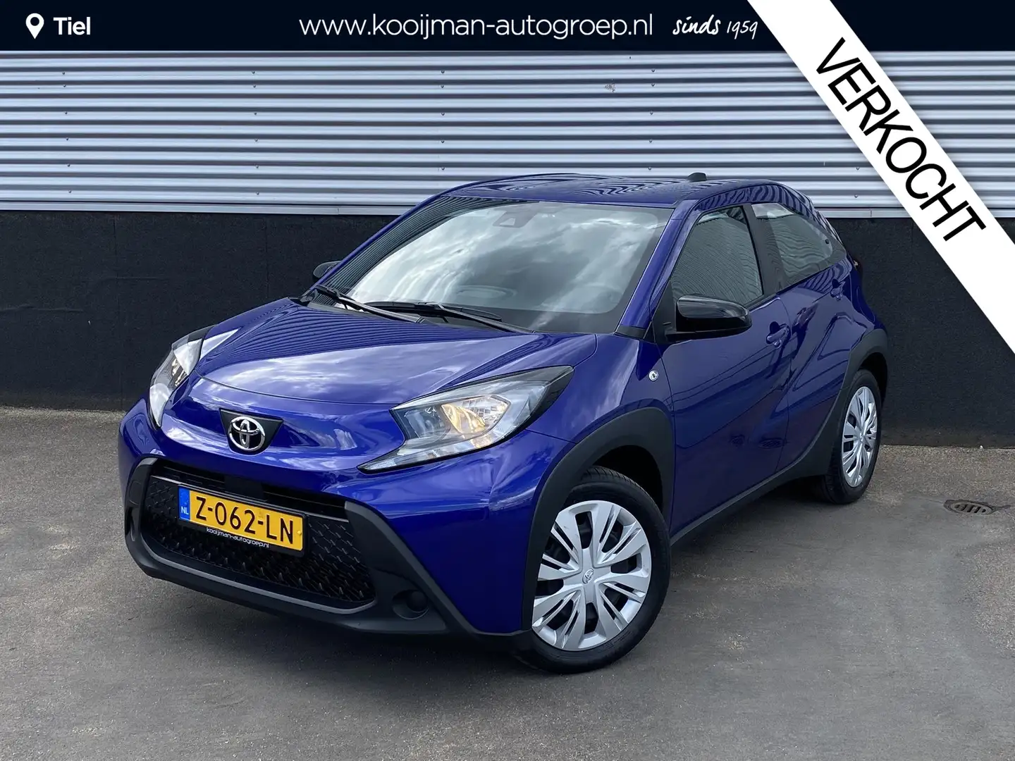 Toyota Aygo X 1.0 VVT-i MT Play Apple CarPlay/Android Auto navig Blauw - 1