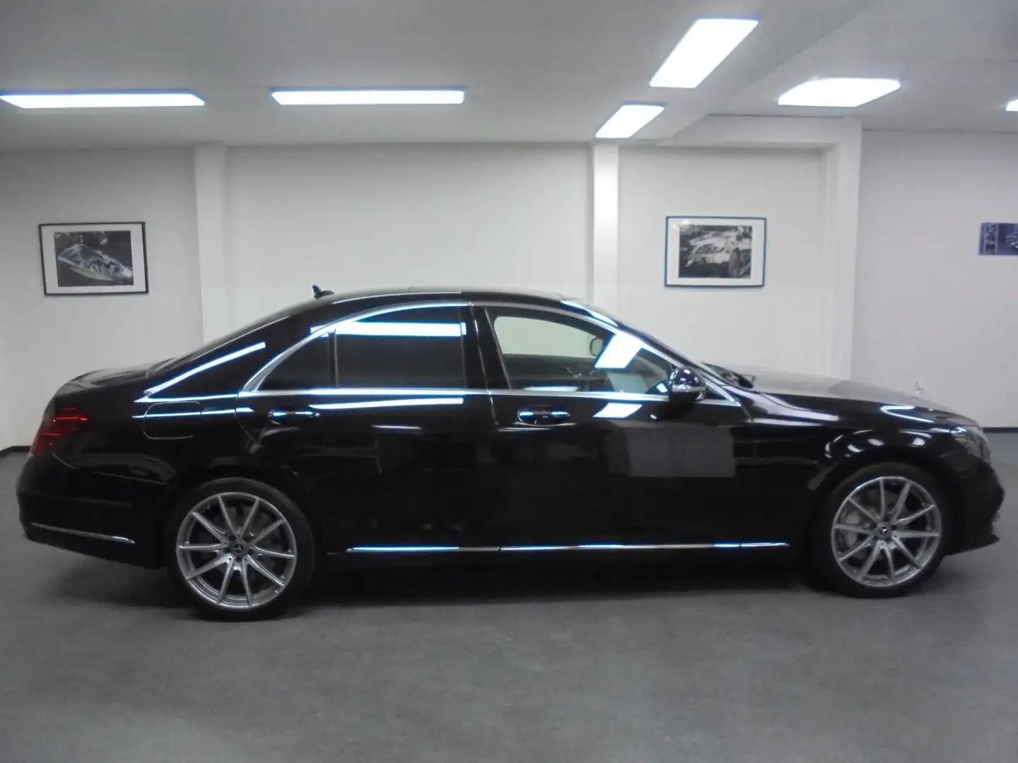 Mercedes-Benz S 560 4Matic 1.Hand Panorama TÜV/neu Schwarz - 2