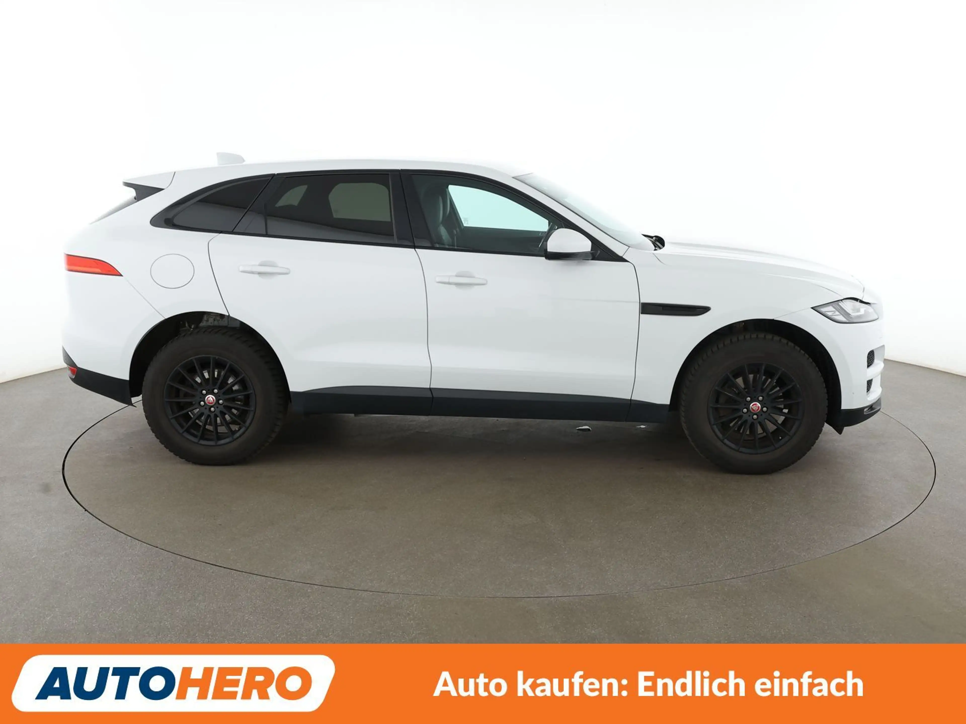 Jaguar F-Pace E-Performance Prestige *LED*TEMPO*CAM*PDC*SHZ*AHK* — photo 7