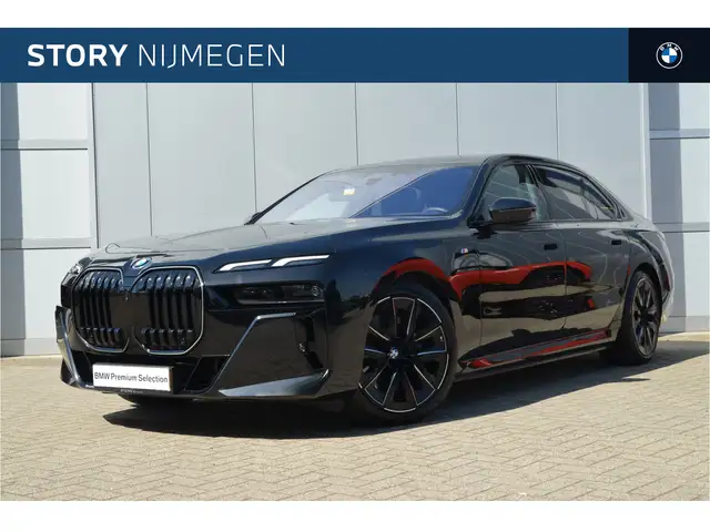 BMW i7 eDrive50 M Sport / Panoramadak Sky Lounge / Connoi