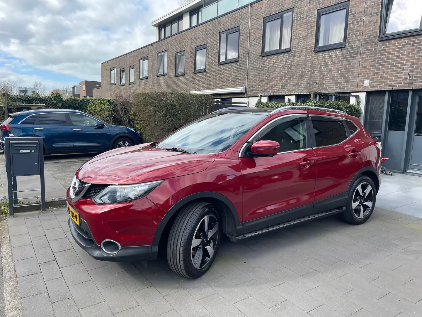 Nissan Qashqai 1.2 N-Connecta Rood - 1