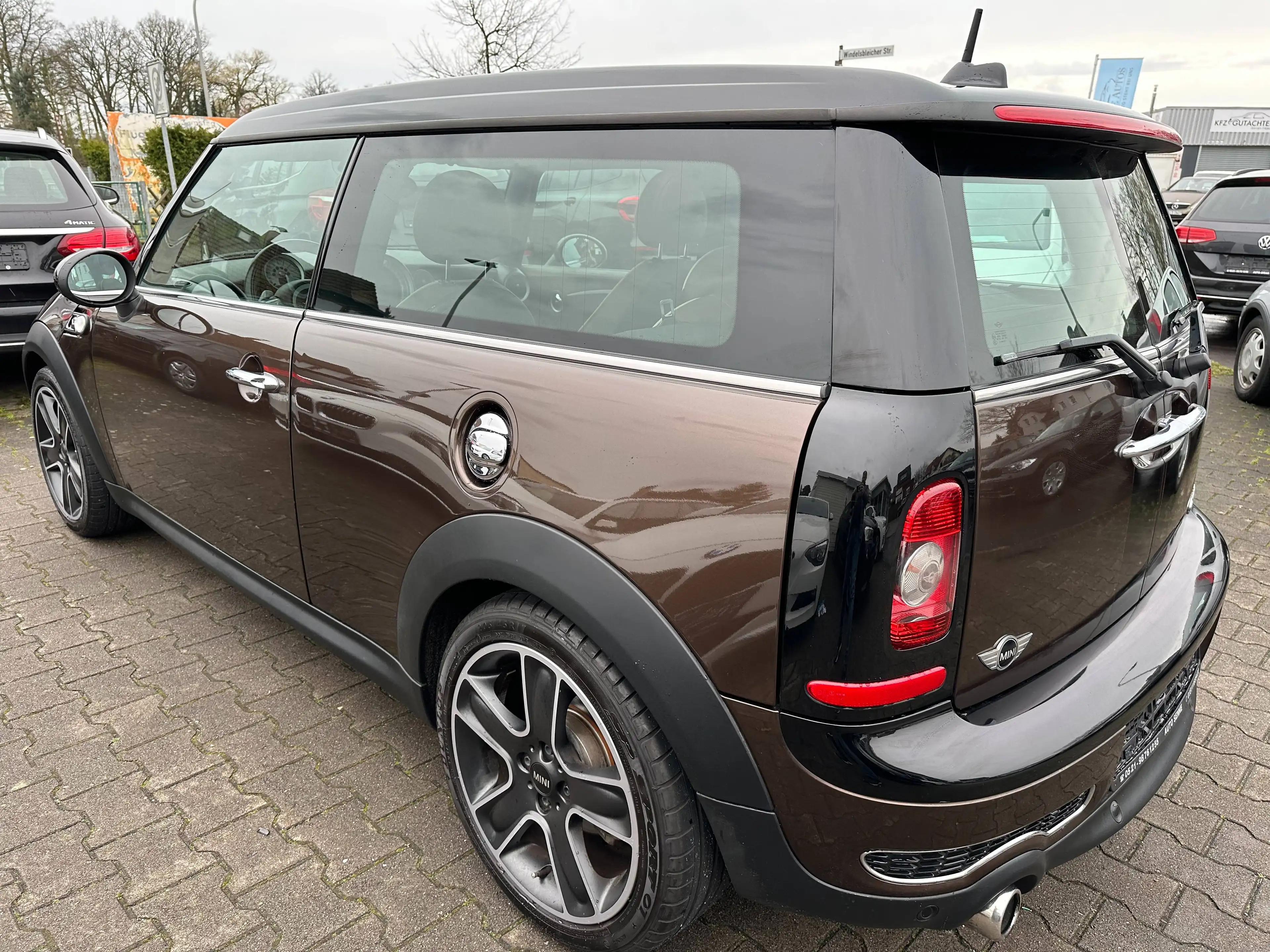 MINI Cooper S Clubman (R55)~Navi~Leder~Xenon~Panoramadach — photo 5