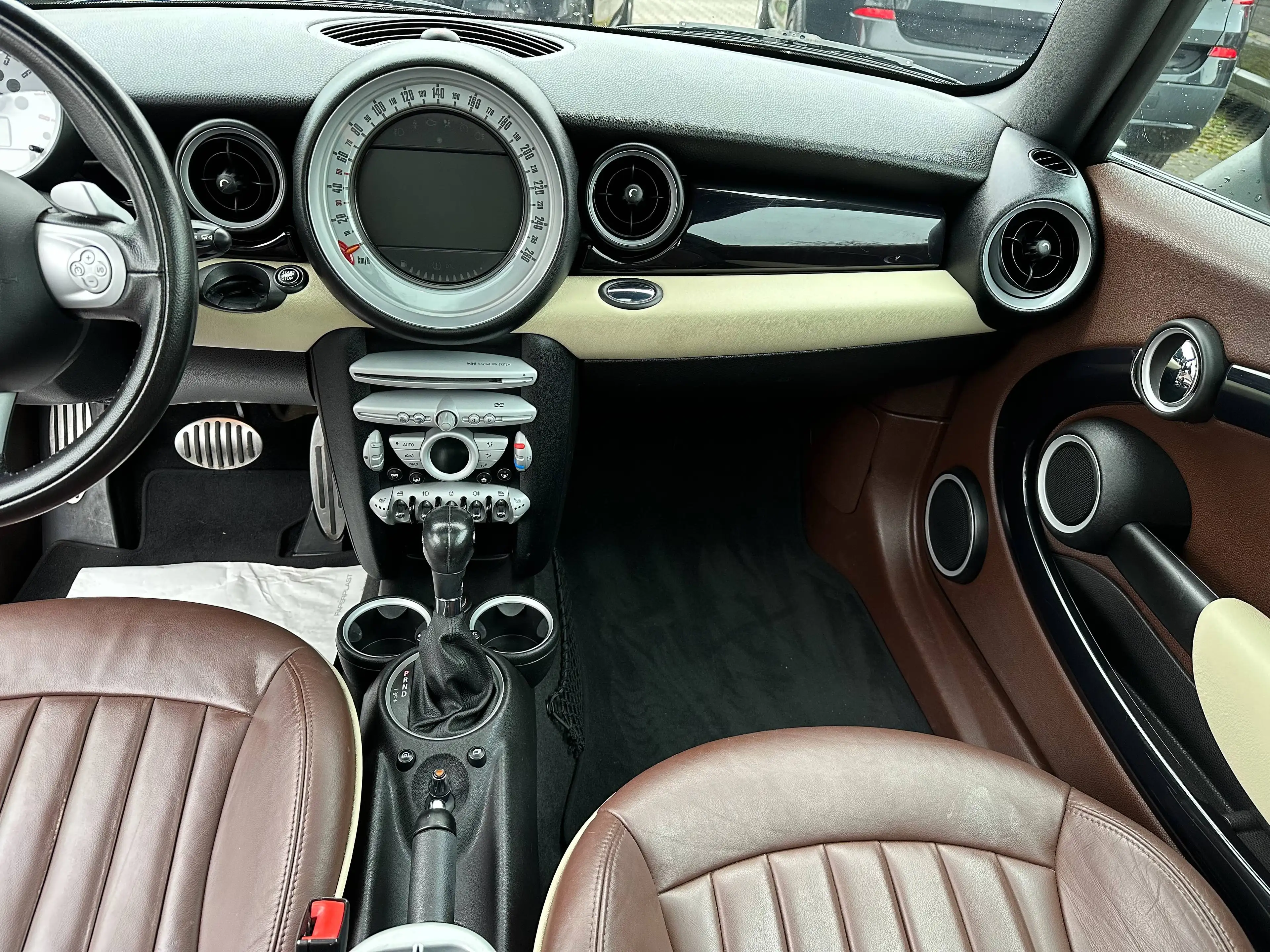MINI Cooper S Clubman (R55)~Navi~Leder~Xenon~Panoramadach — photo 8