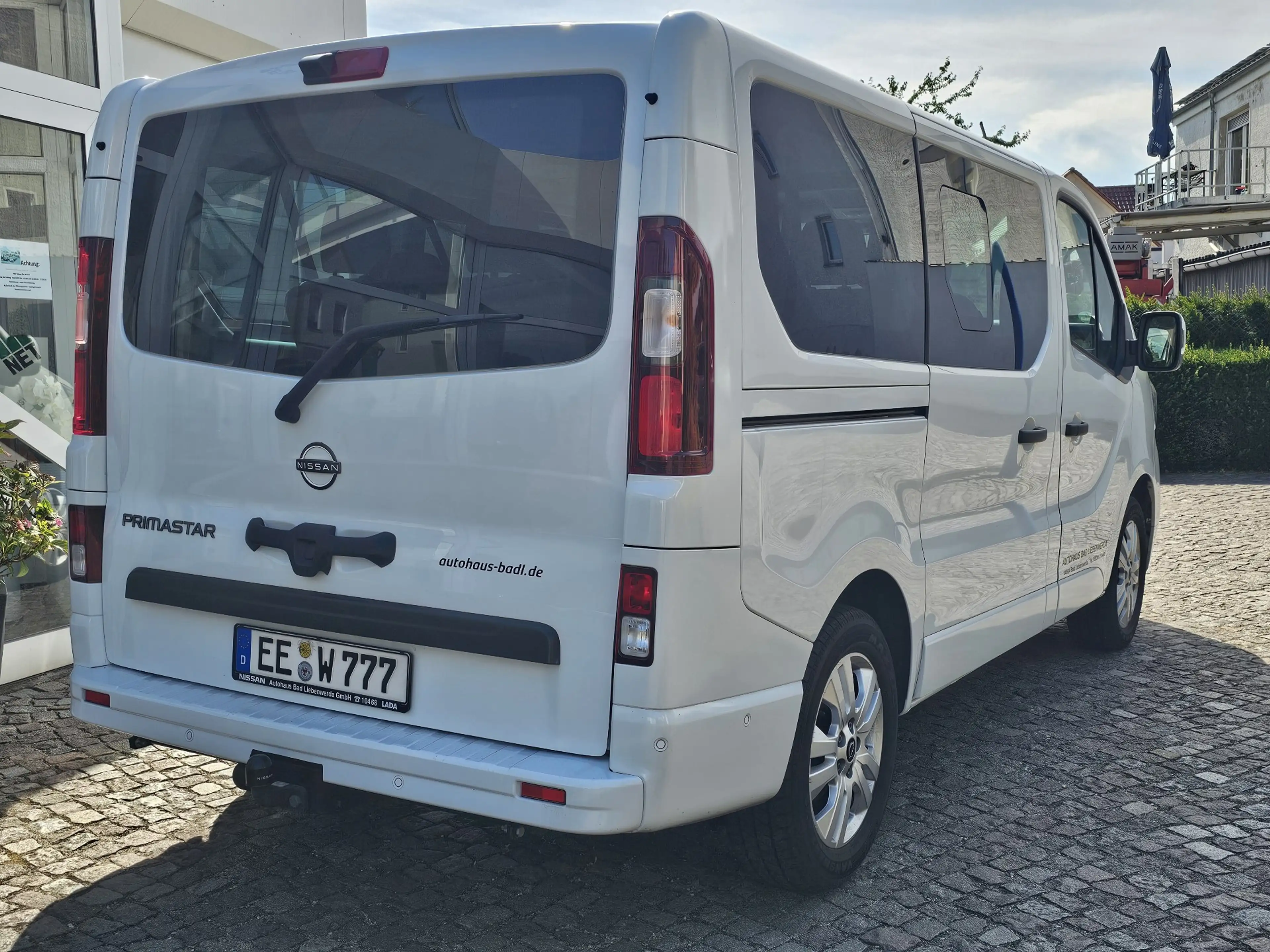 Nissan Primastar L1H1 2,8t Tekna SSitze 2Schibetüren Ahk — photo 7