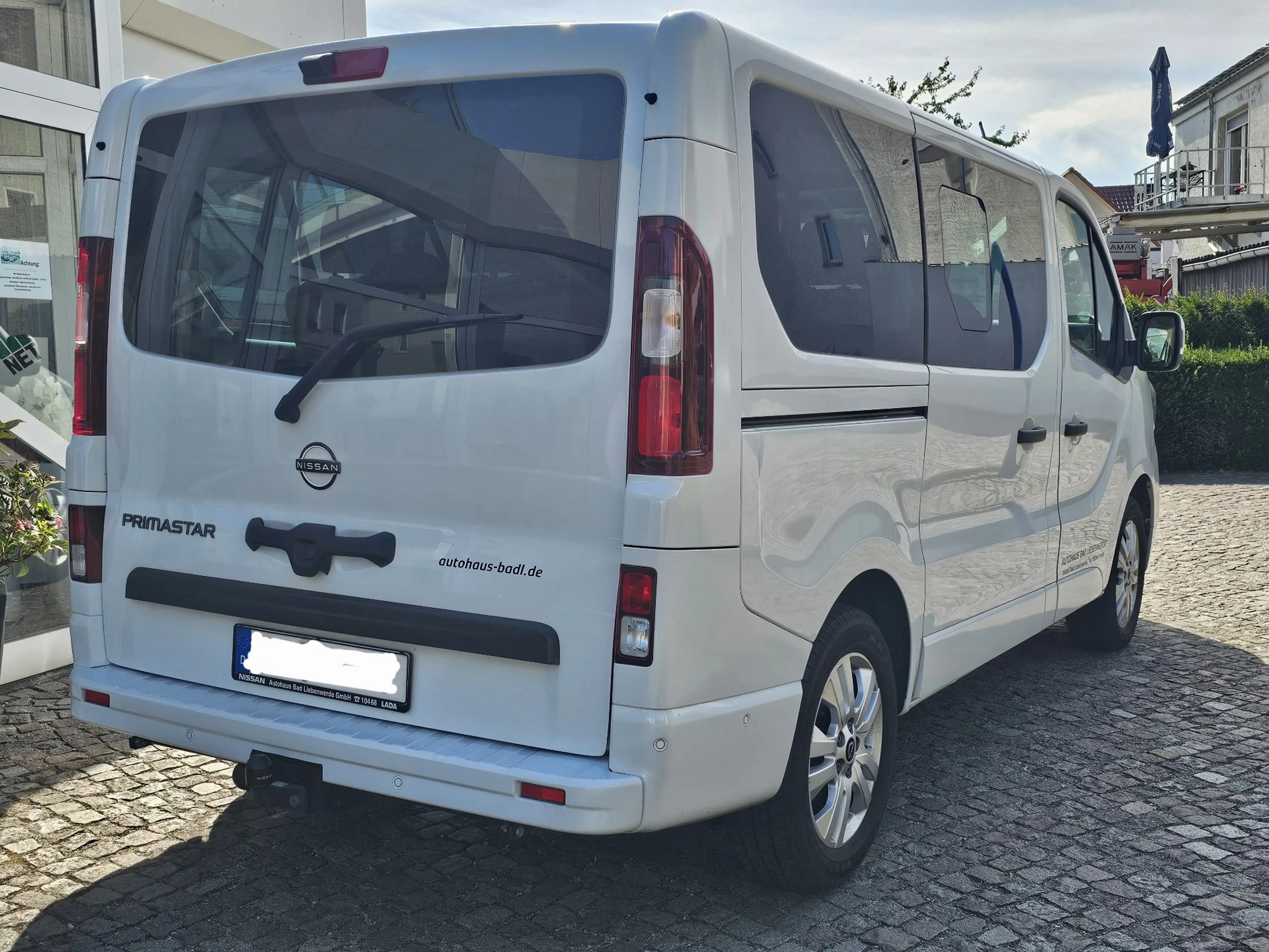 Nissan Primastar L1H1 2,8t Tekna SSitze 2Schibetüren Ahk — photo 6