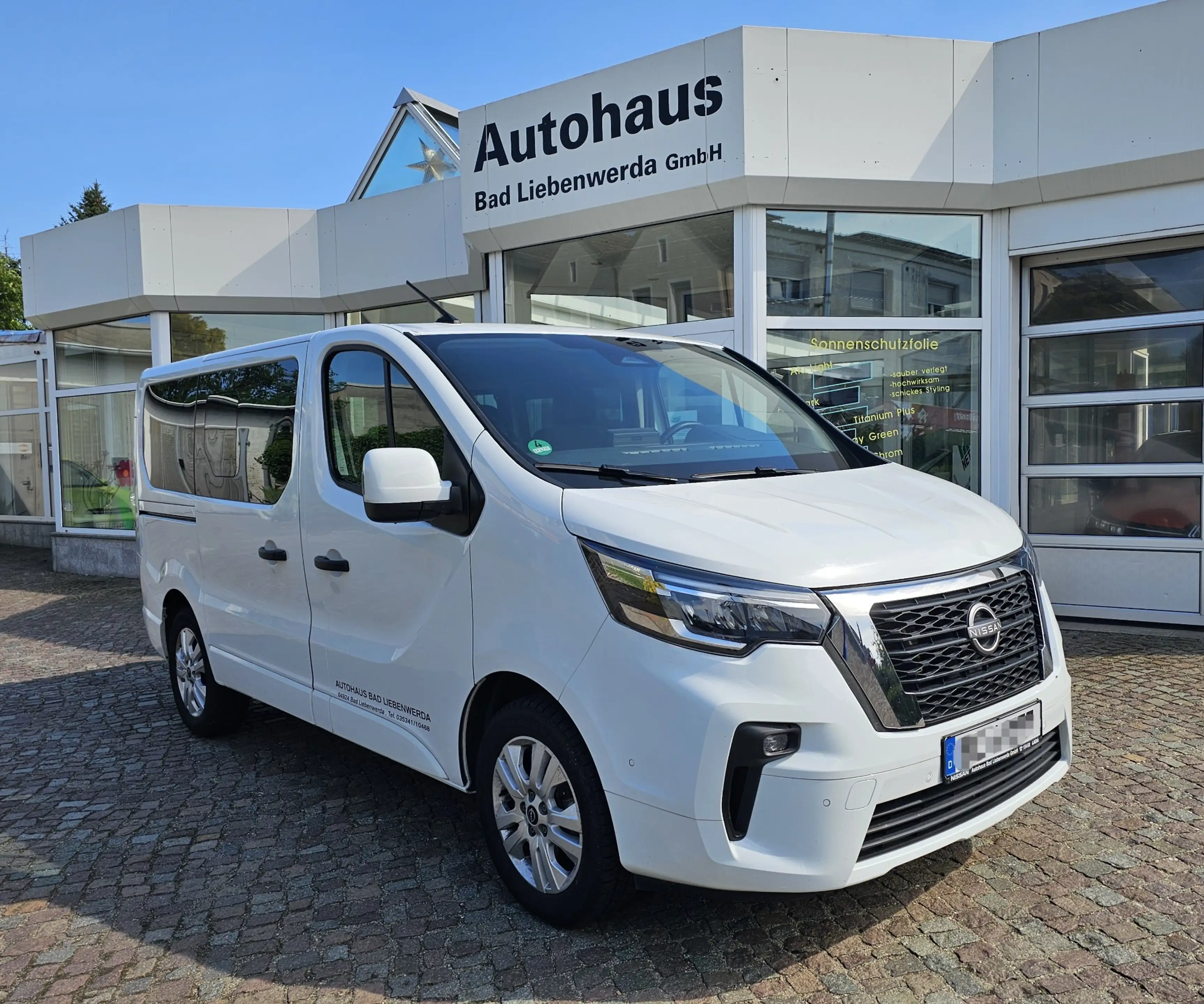 Nissan Primastar L1H1 2,8t Tekna SSitze 2Schibetüren Ahk