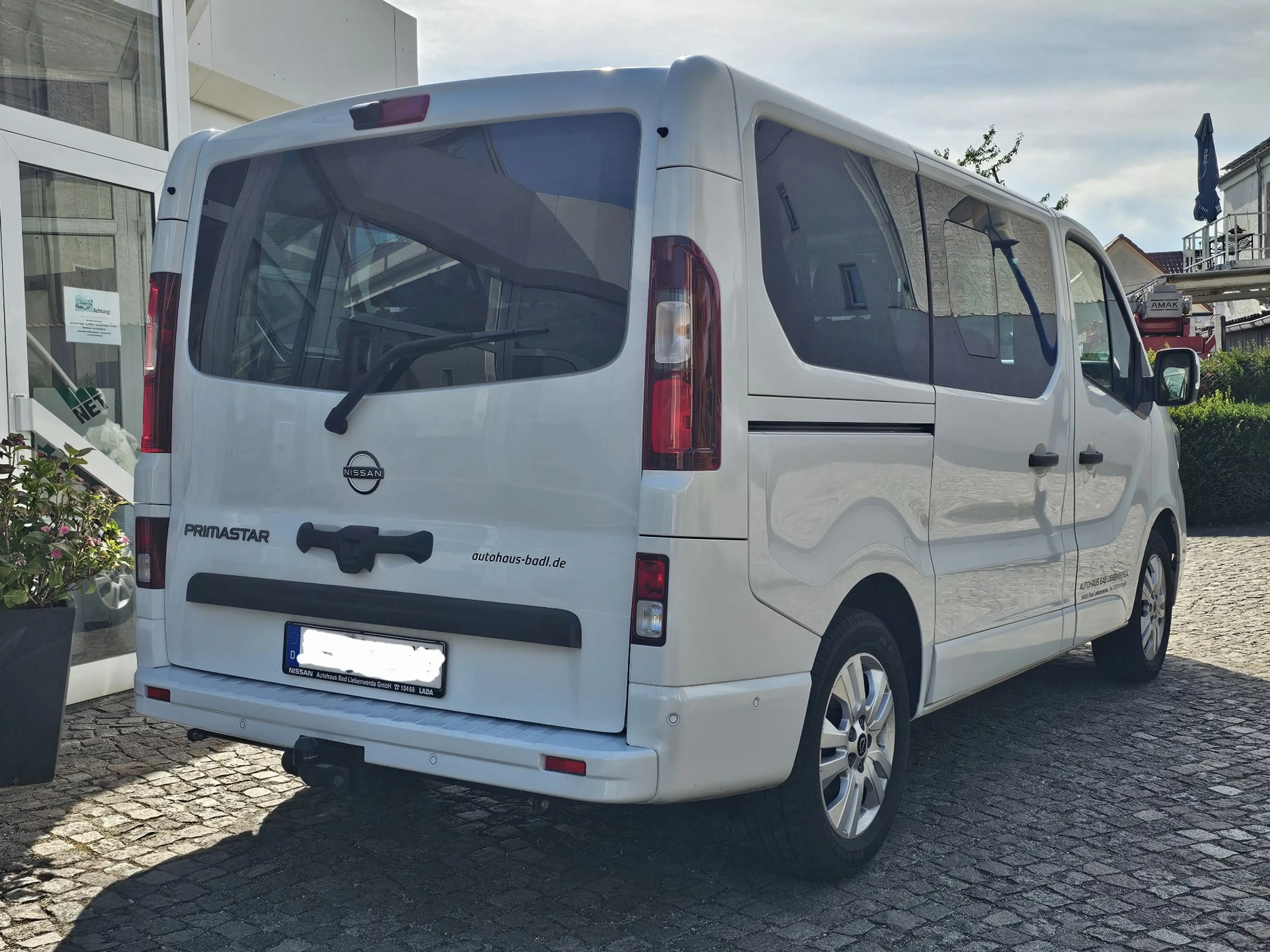 Nissan Primastar L1H1 2,8t Tekna SSitze 2Schibetüren Ahk — photo 12
