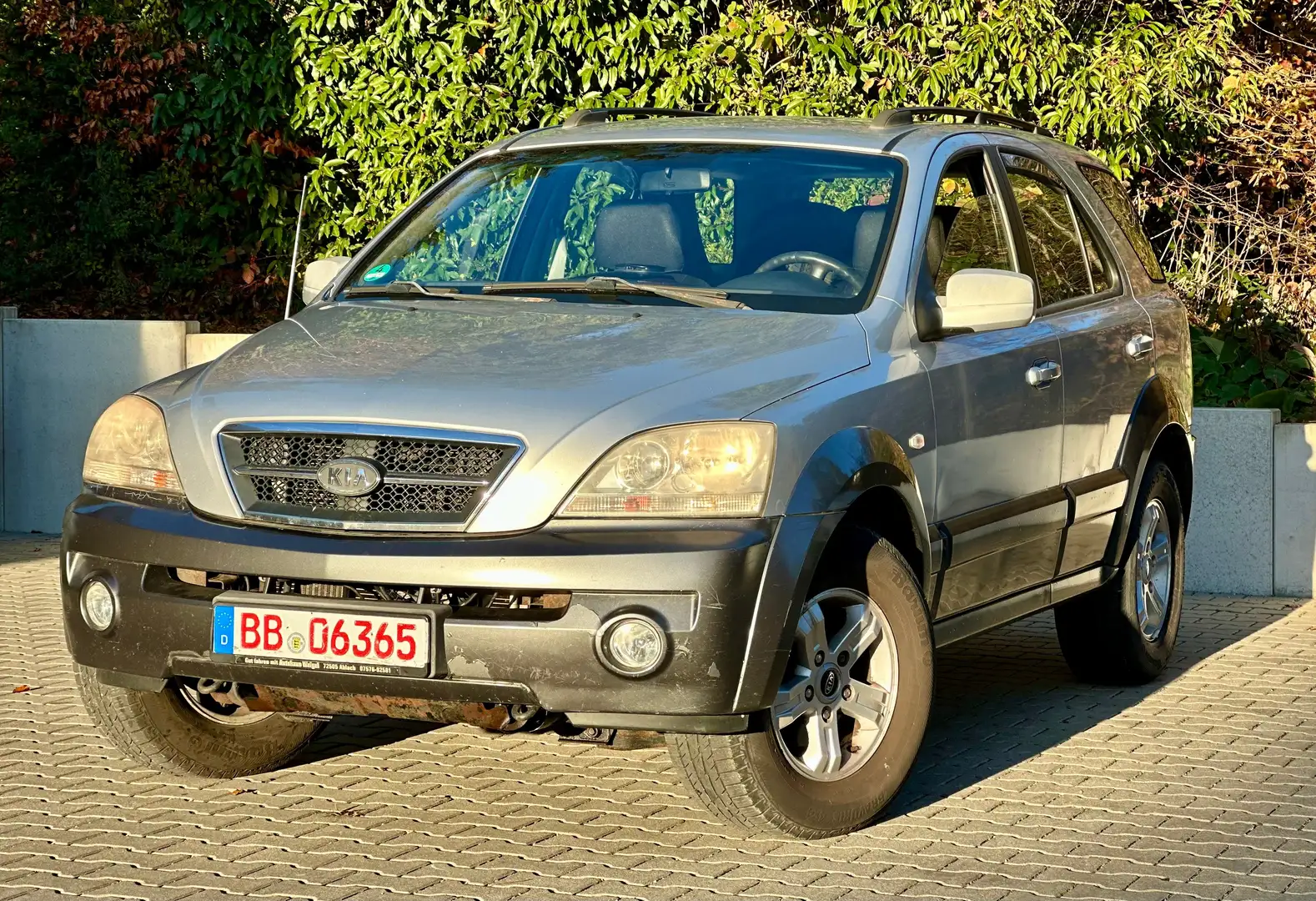 Kia Sorento ALLRAD+AUTOMATIK+TÜV NEU+AHK Grau - 1
