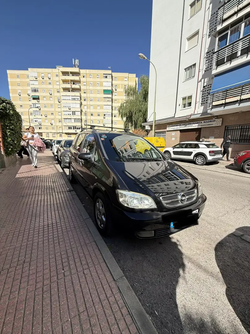 Opel Zafira 2.2 16v Elegance - 2