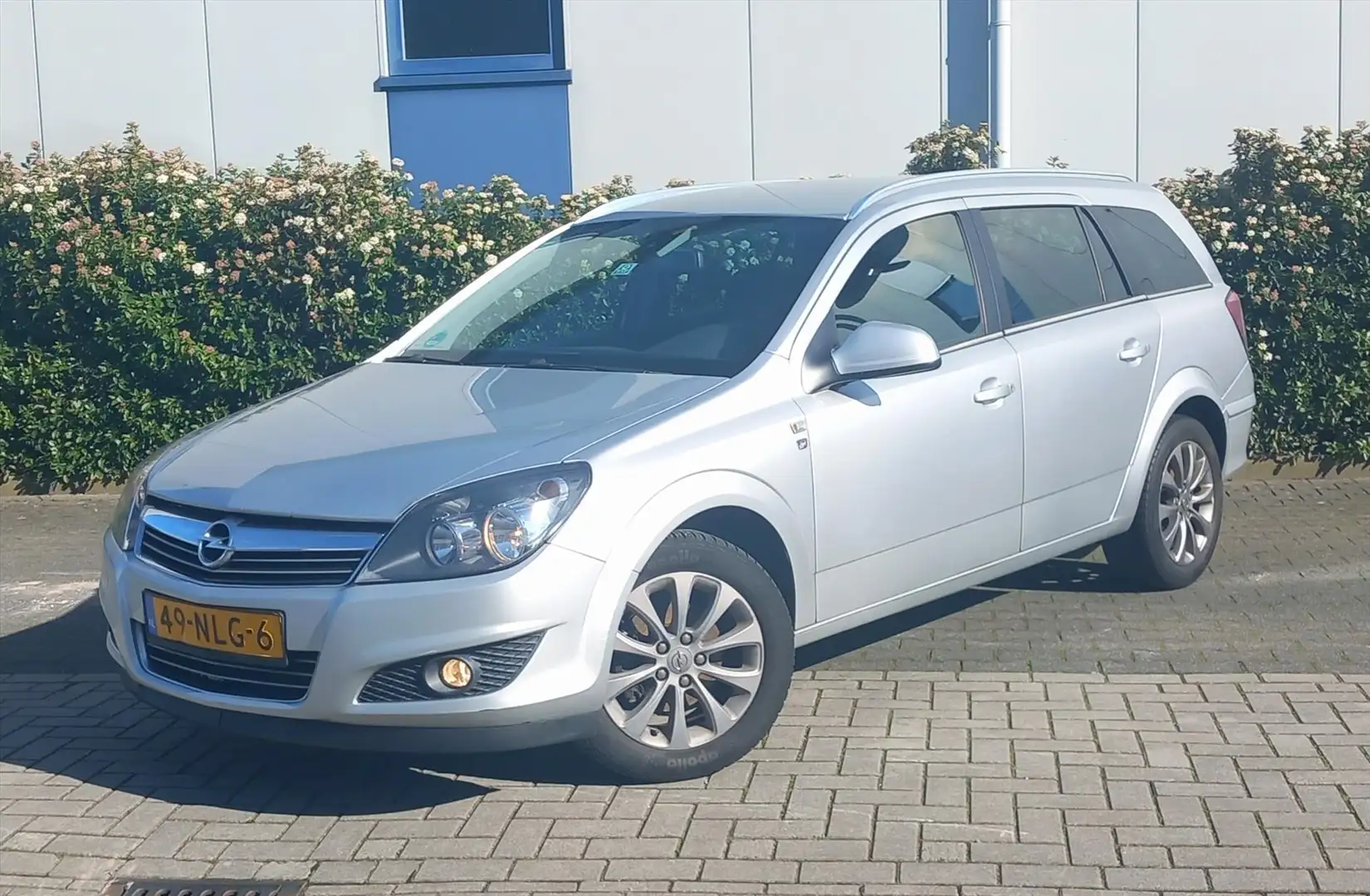Opel Astra 1.6 16V ST.WGN 85KW 111 Edition Grau - 1