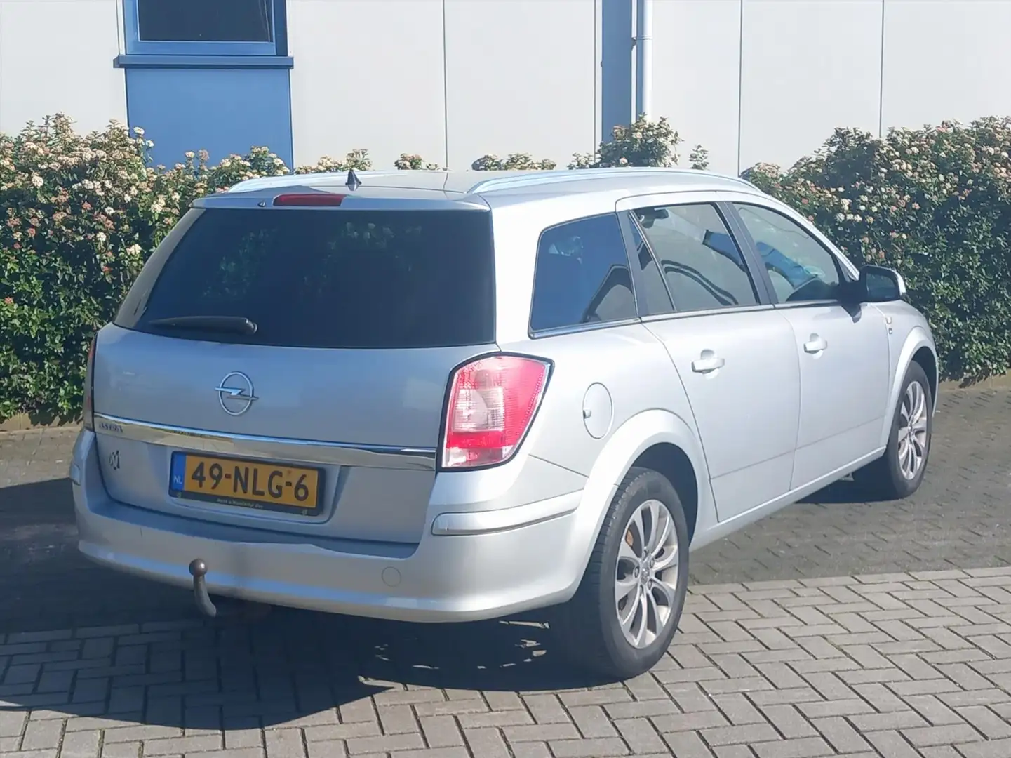 Opel Astra 1.6 16V ST.WGN 85KW 111 Edition Grau - 2