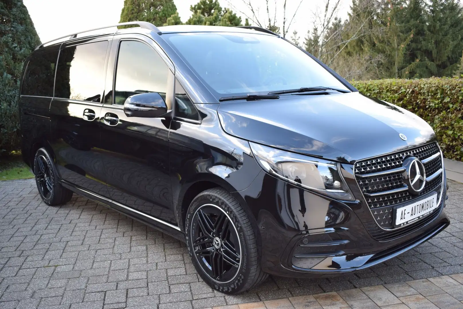 Mercedes-Benz V 300 d AVANTG. 4MAT. AMG /AIRM./BURMESTER /PANO Negro - 1
