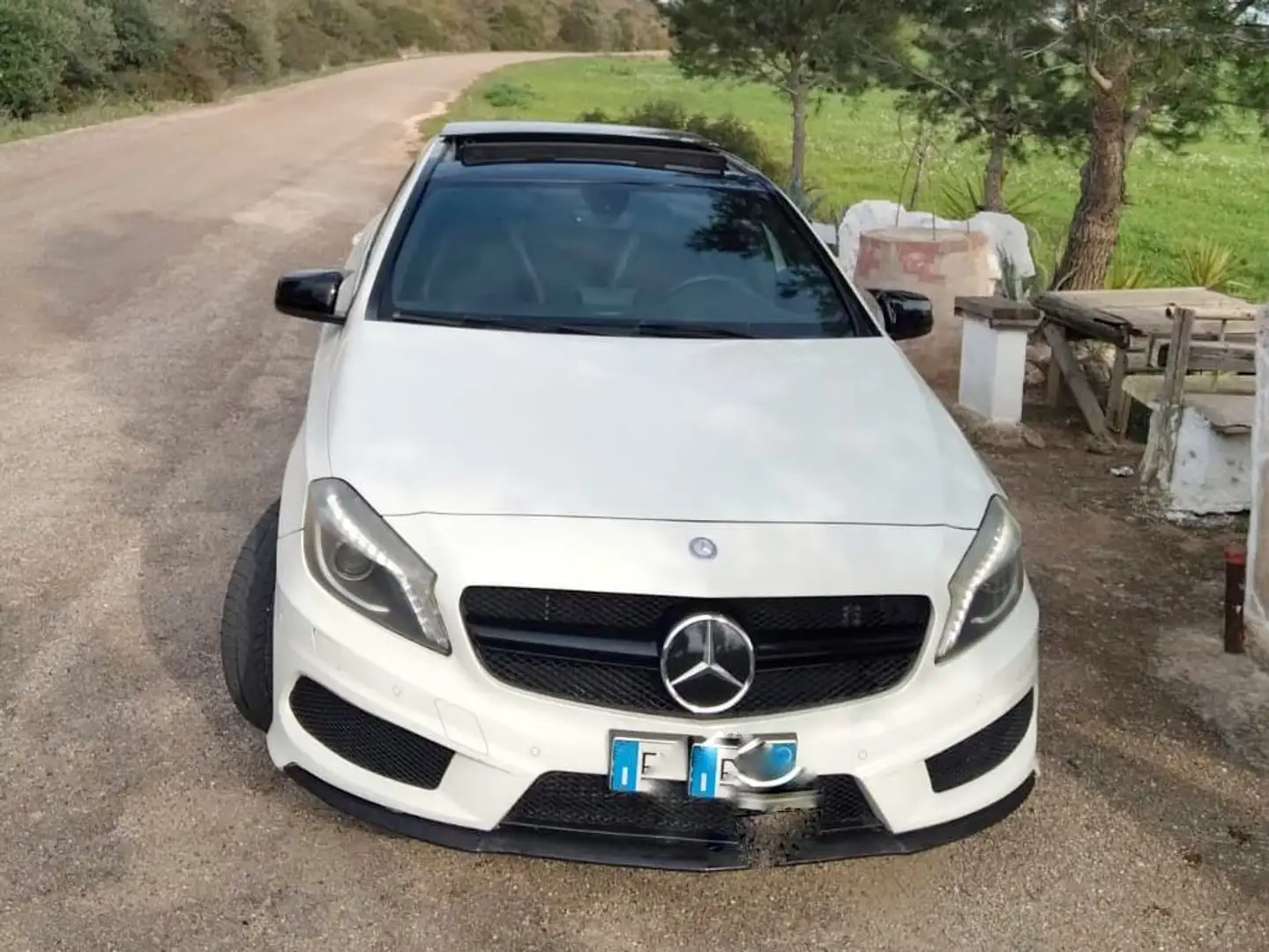 Mercedes-Benz 200 Premium AMG White - 1