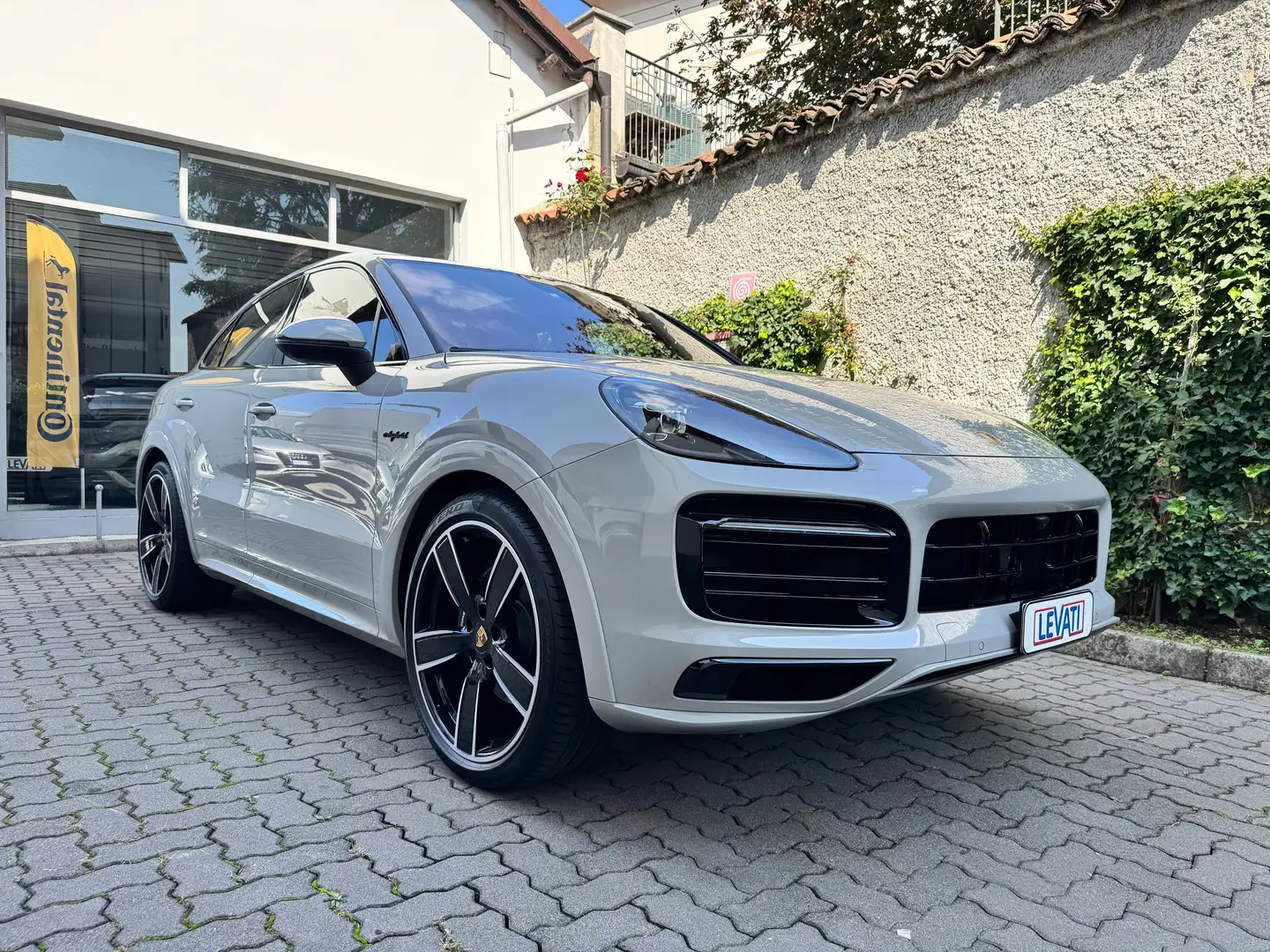 Porsche Cayenne Coupe 3.0 e-hybrid 5p. tiptronic FULL OPTIONAL Gris - 1