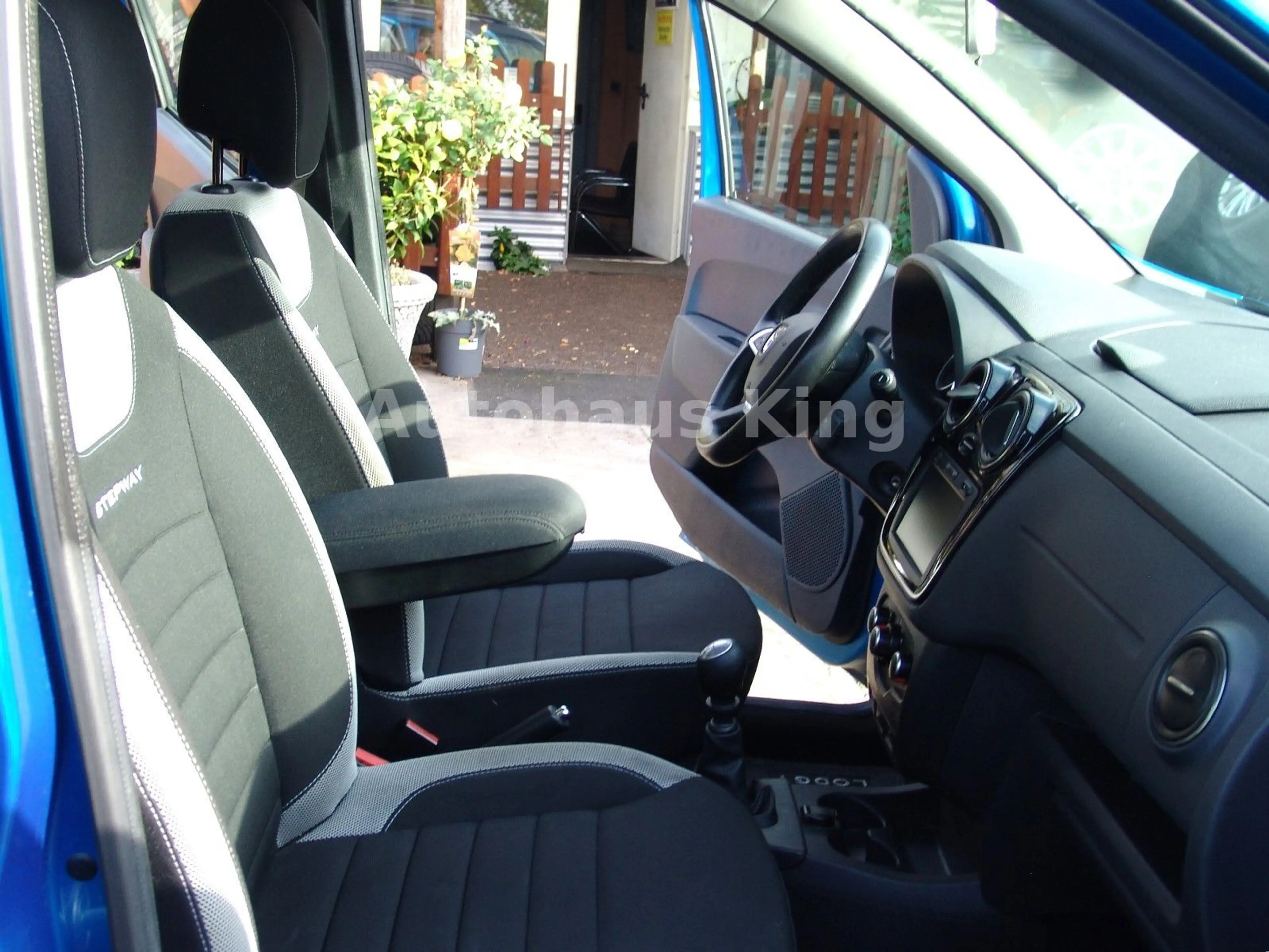 Dacia Lodgy Stepway Plus - 7Sit/NAVI — photo 7