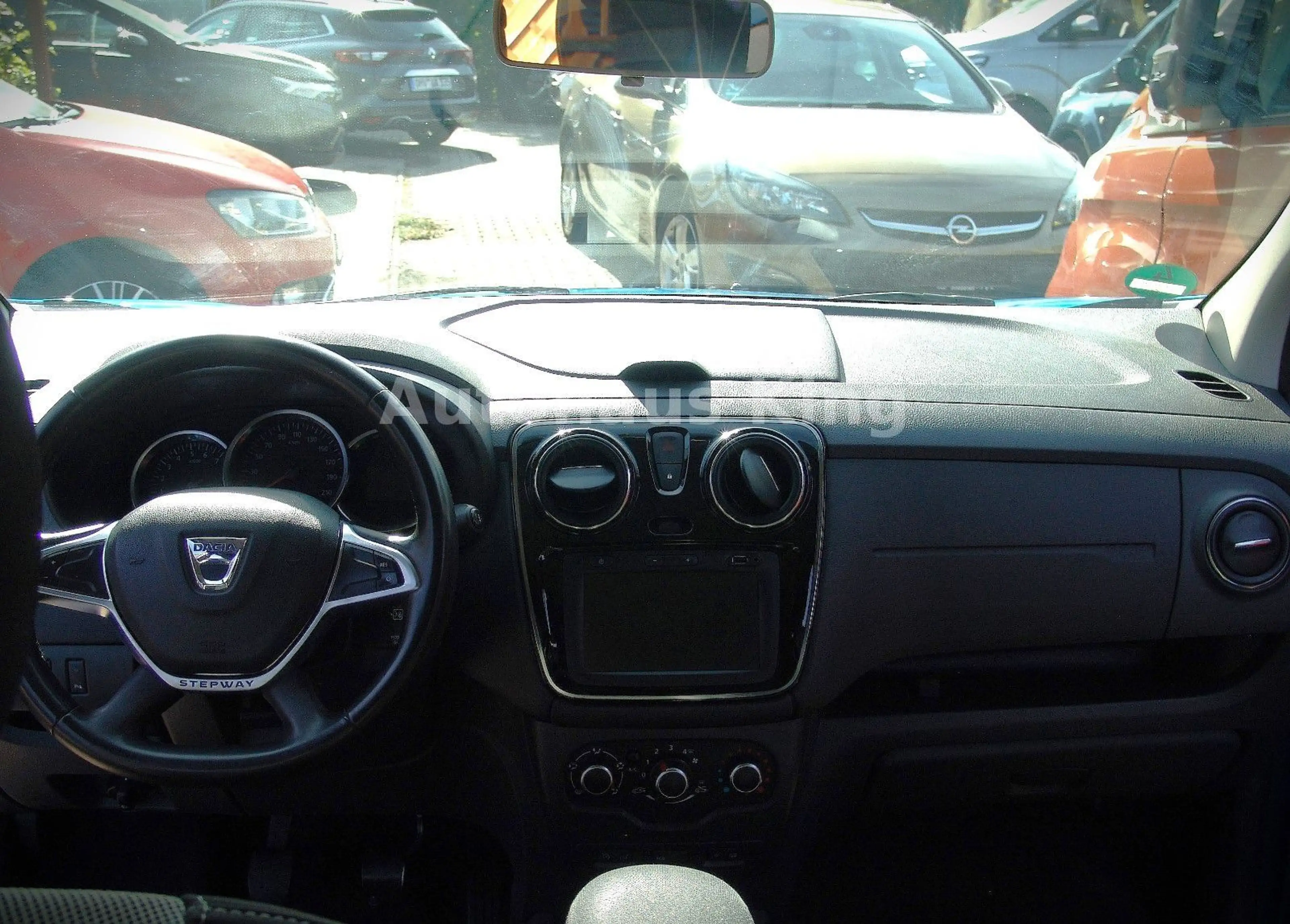 Dacia Lodgy Stepway Plus - 7Sit/NAVI — photo 5