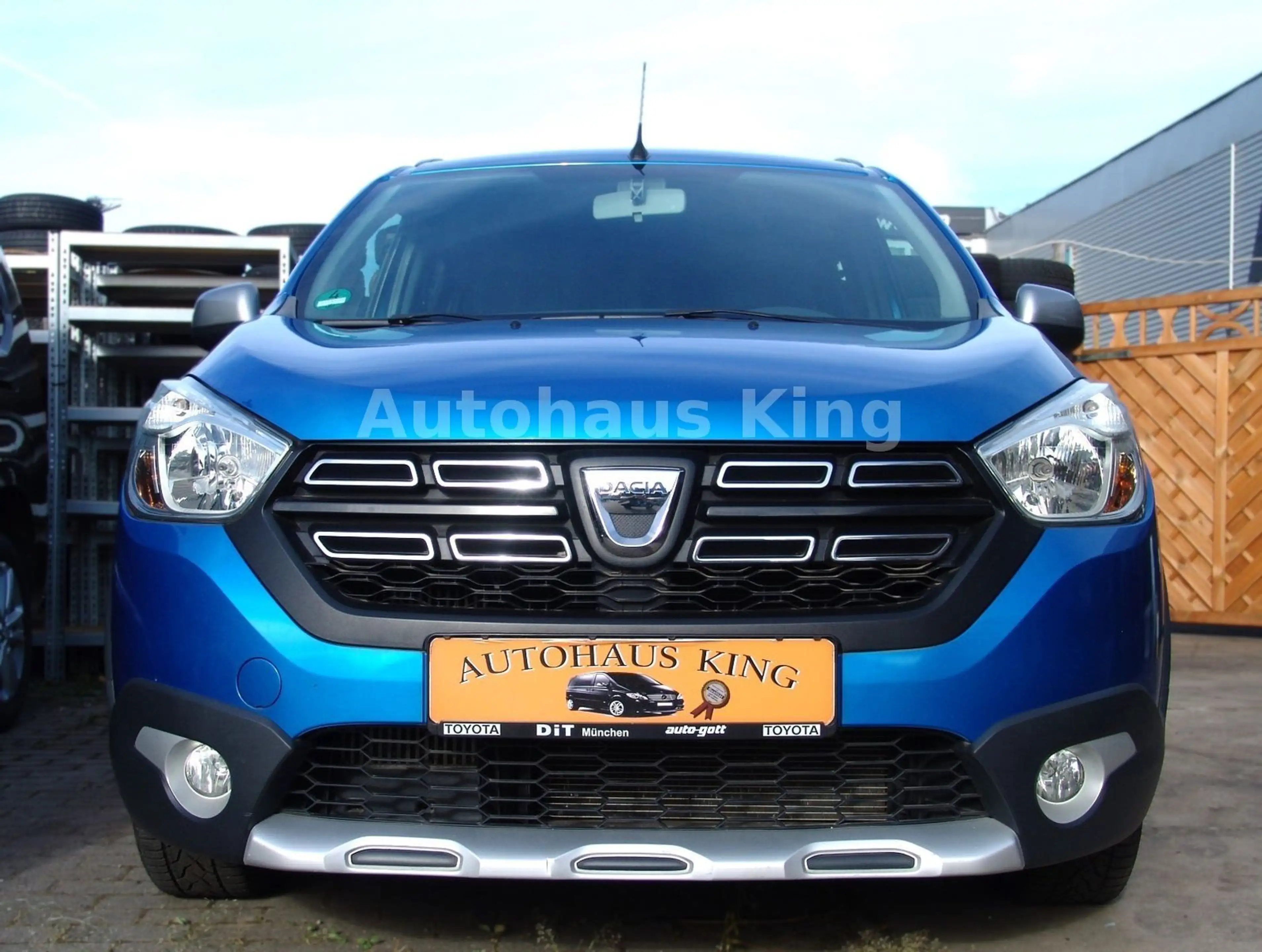 Dacia Lodgy Stepway Plus - 7Sit/NAVI — photo 3