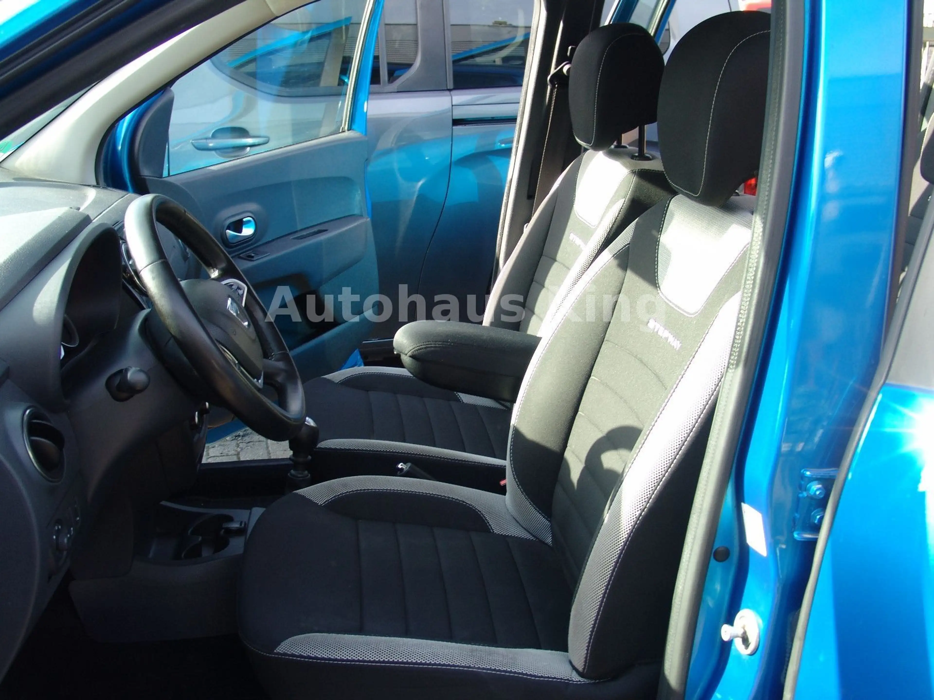 Dacia Lodgy Stepway Plus - 7Sit/NAVI — photo 6
