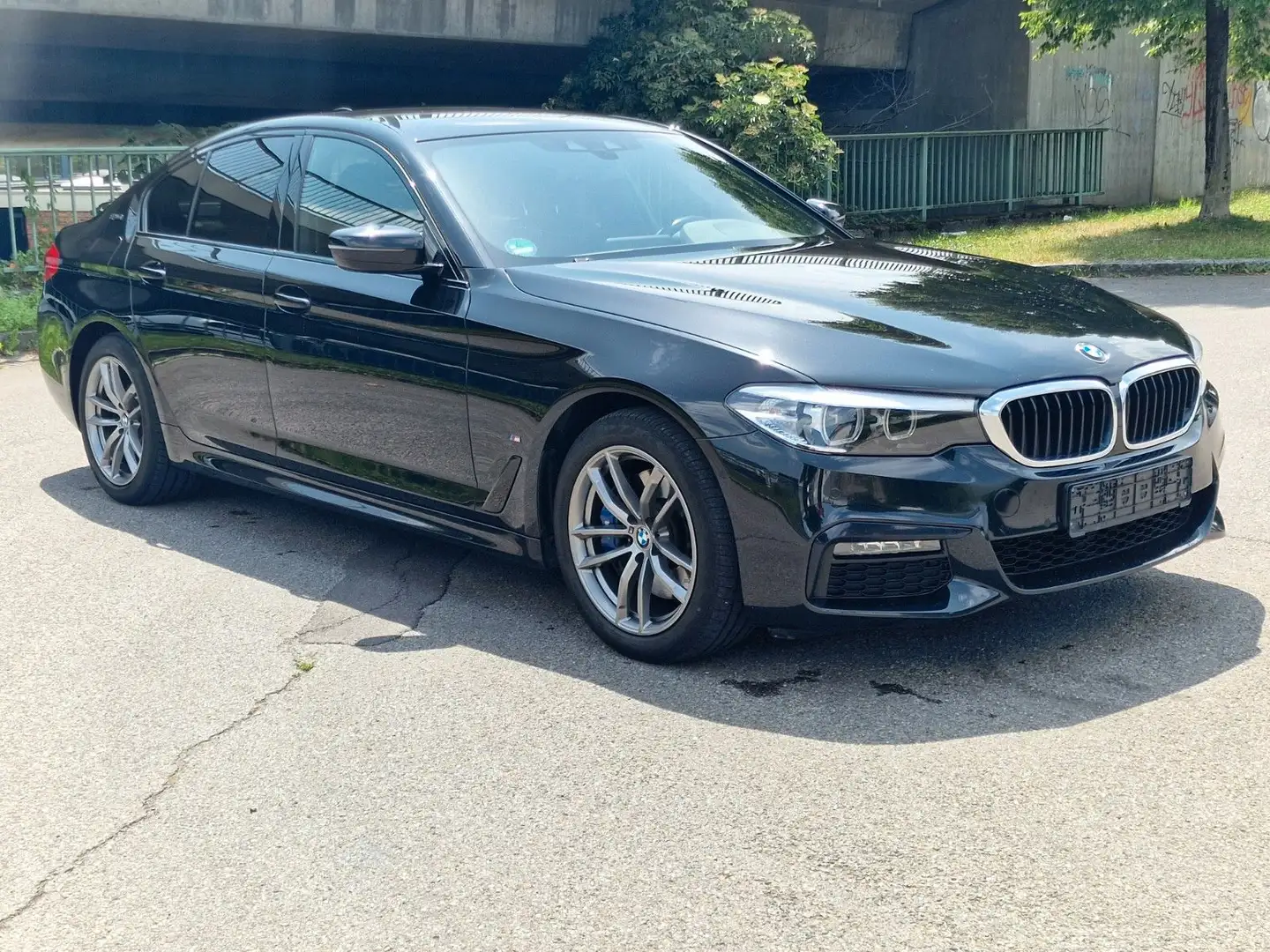 BMW 530 e *M-Sportpaket*Kamera* Чорний - 1