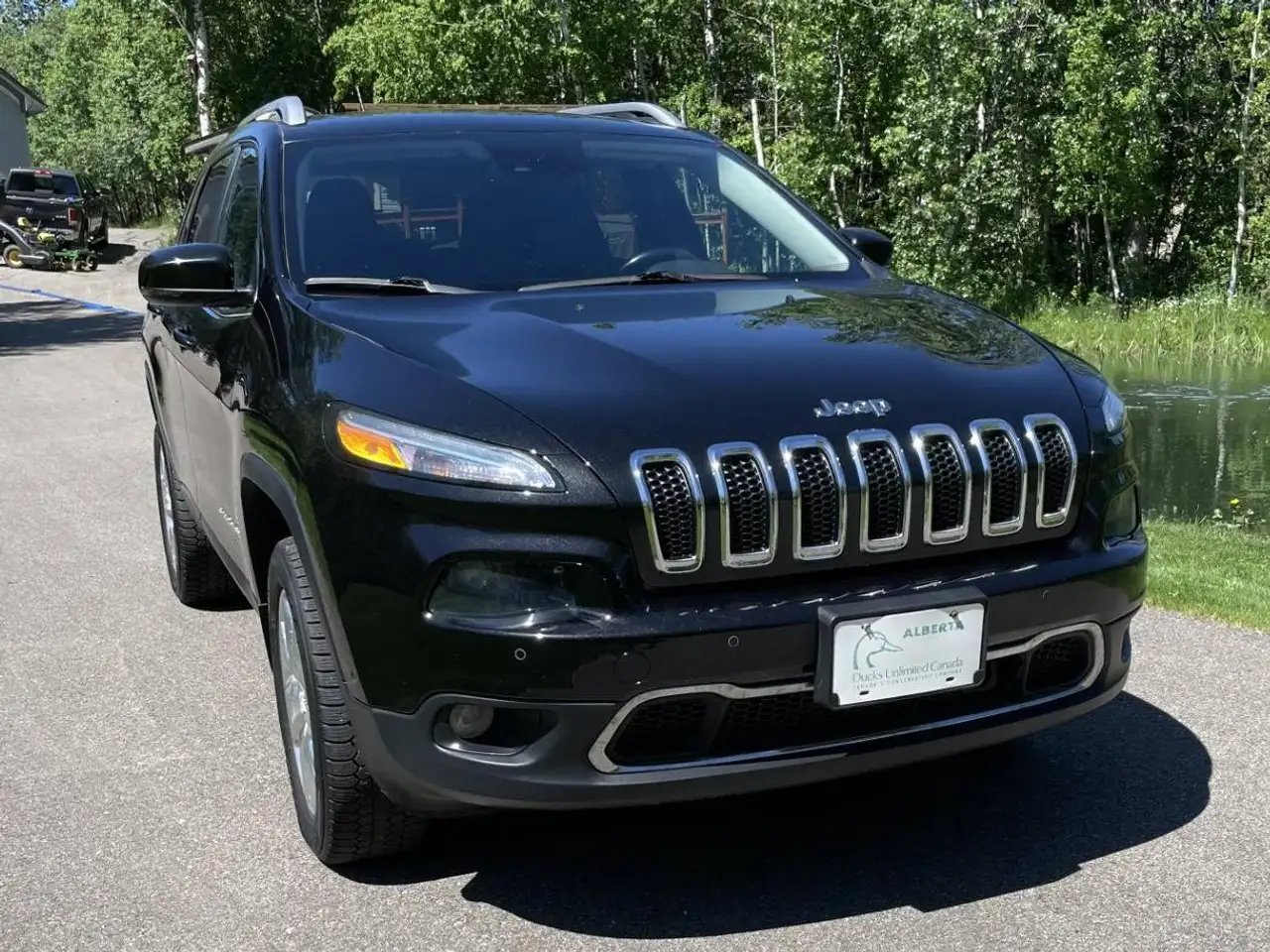 Jeep Cherokee снимка Jeep Cherokee
