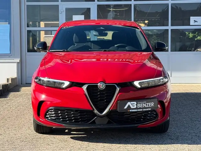 Alfa Romeo Tonale view 3