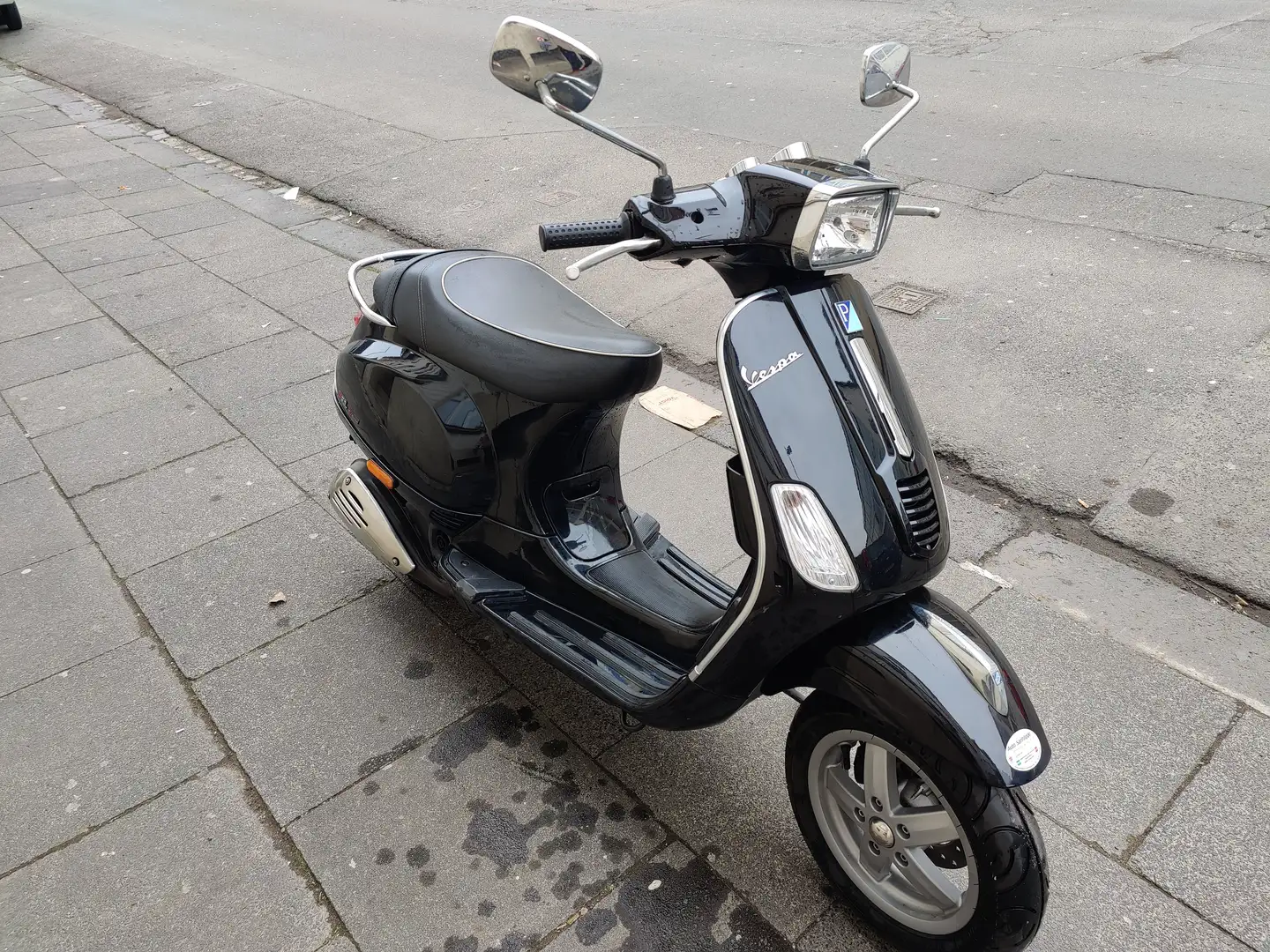 Vespa S 50 4V Schwarz - 1