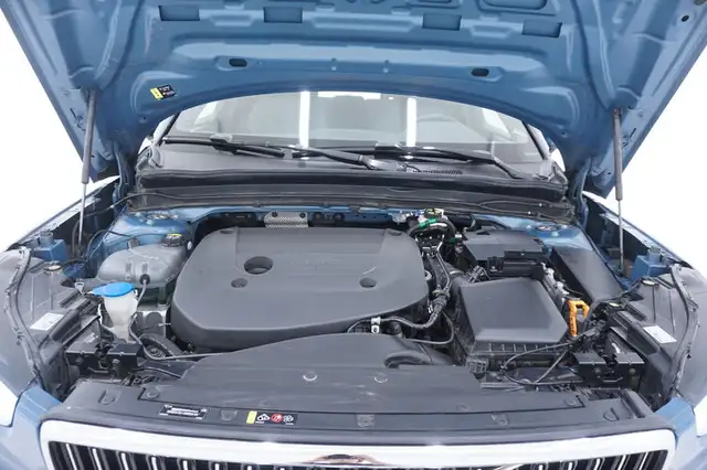 Volvo XC40 view 13