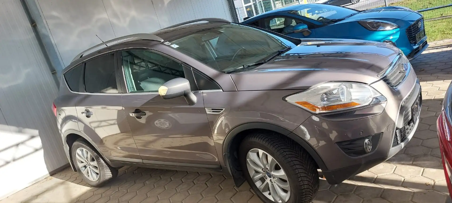 Ford Kuga Kuga 2,0 Titanium 4x4 TDCI DPF Titanium Grau - 2
