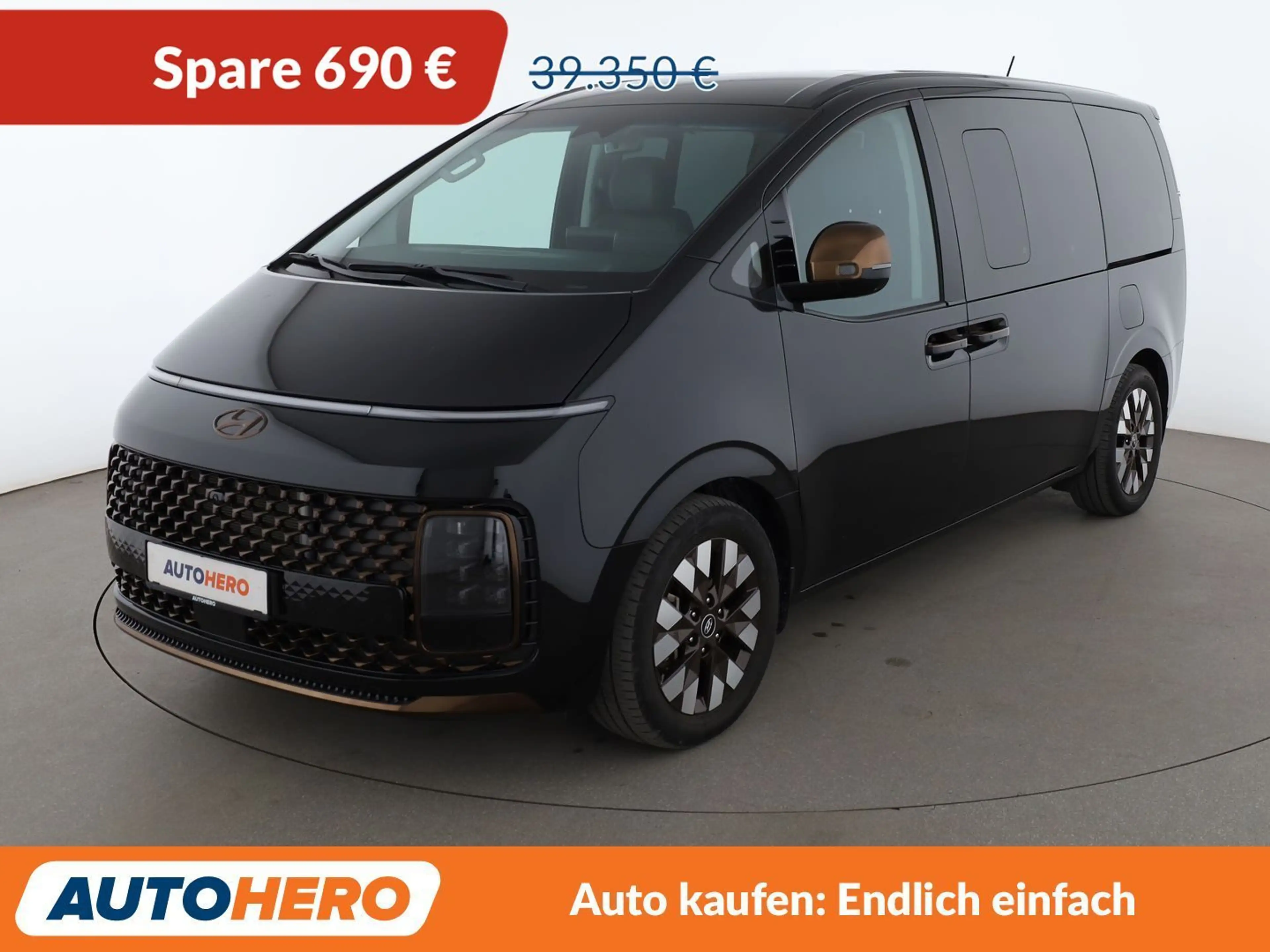 Hyundai STARIA 2.2 CRDi Signature 4WD Aut.*NAVI*ACC*CAM*PDC*