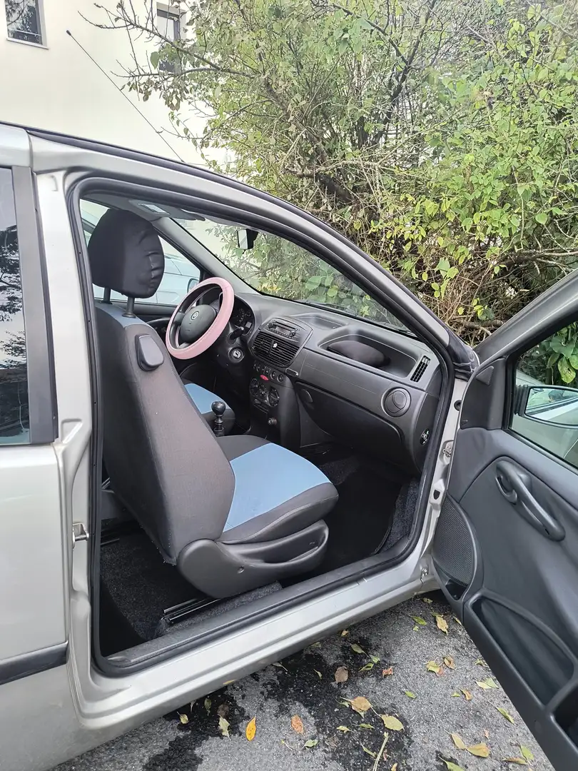 Fiat Punto Punto 1.2 Dynamic Dynamic Plateado - 2