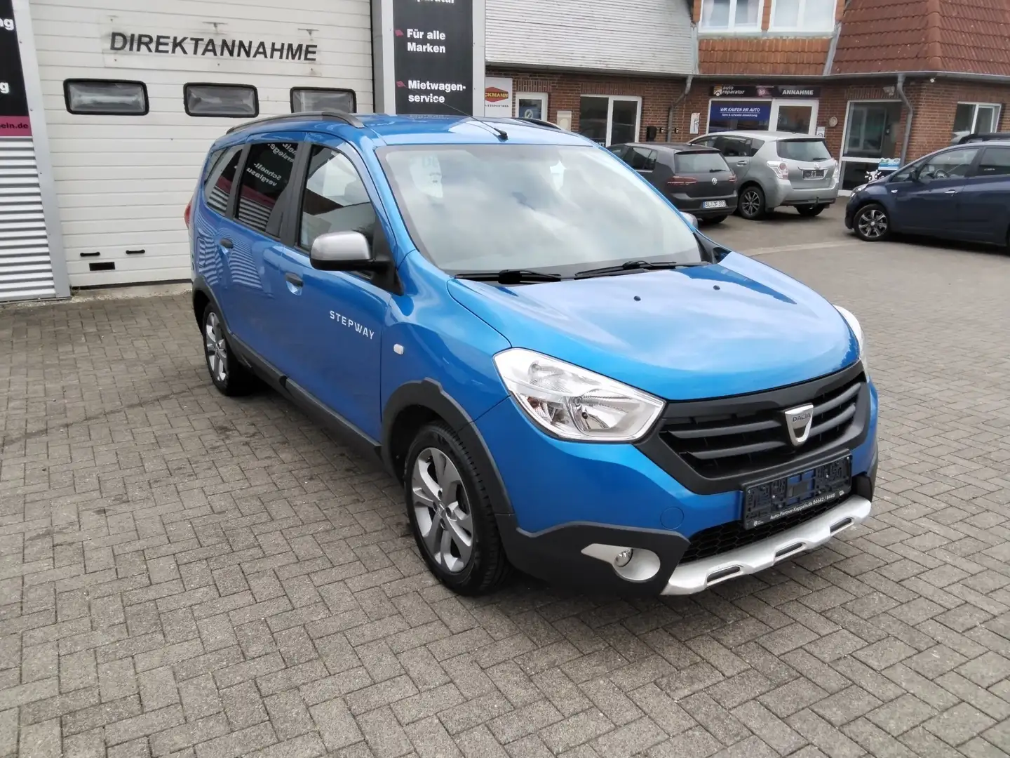 Dacia Lodgy 1.2 TCe Stepway/Navi/PDC/BC/Tempomat/SUV-Paket Bleu - 1
