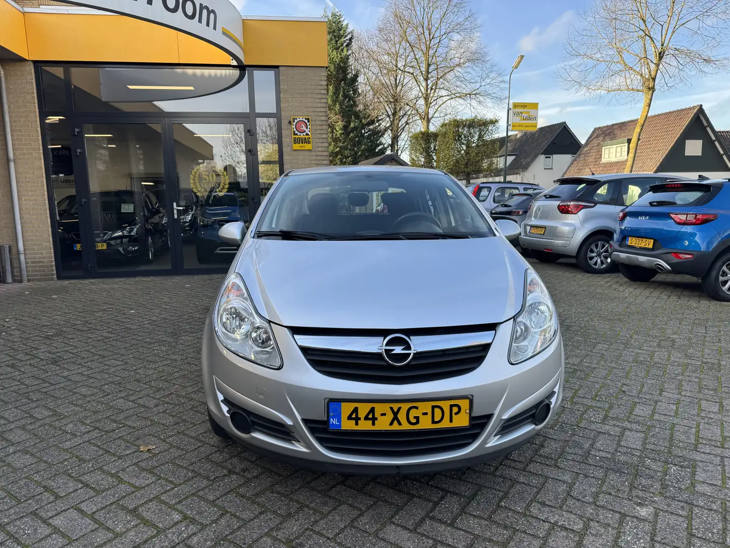 Opel Corsa 1.4-16V Business 5drs Airco Gris - 2