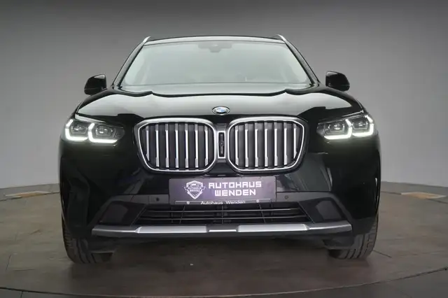BMW X3 view 2