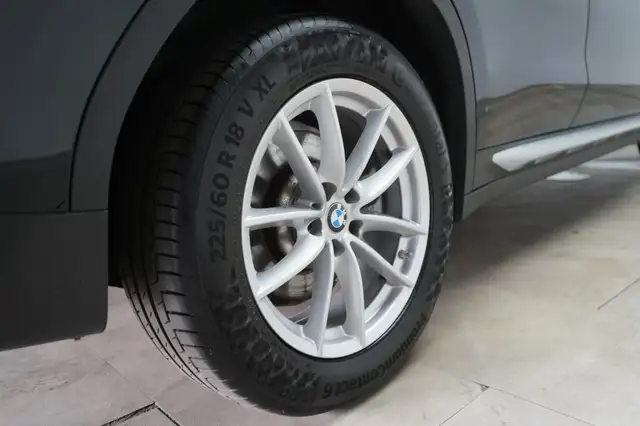 BMW X3 view 13